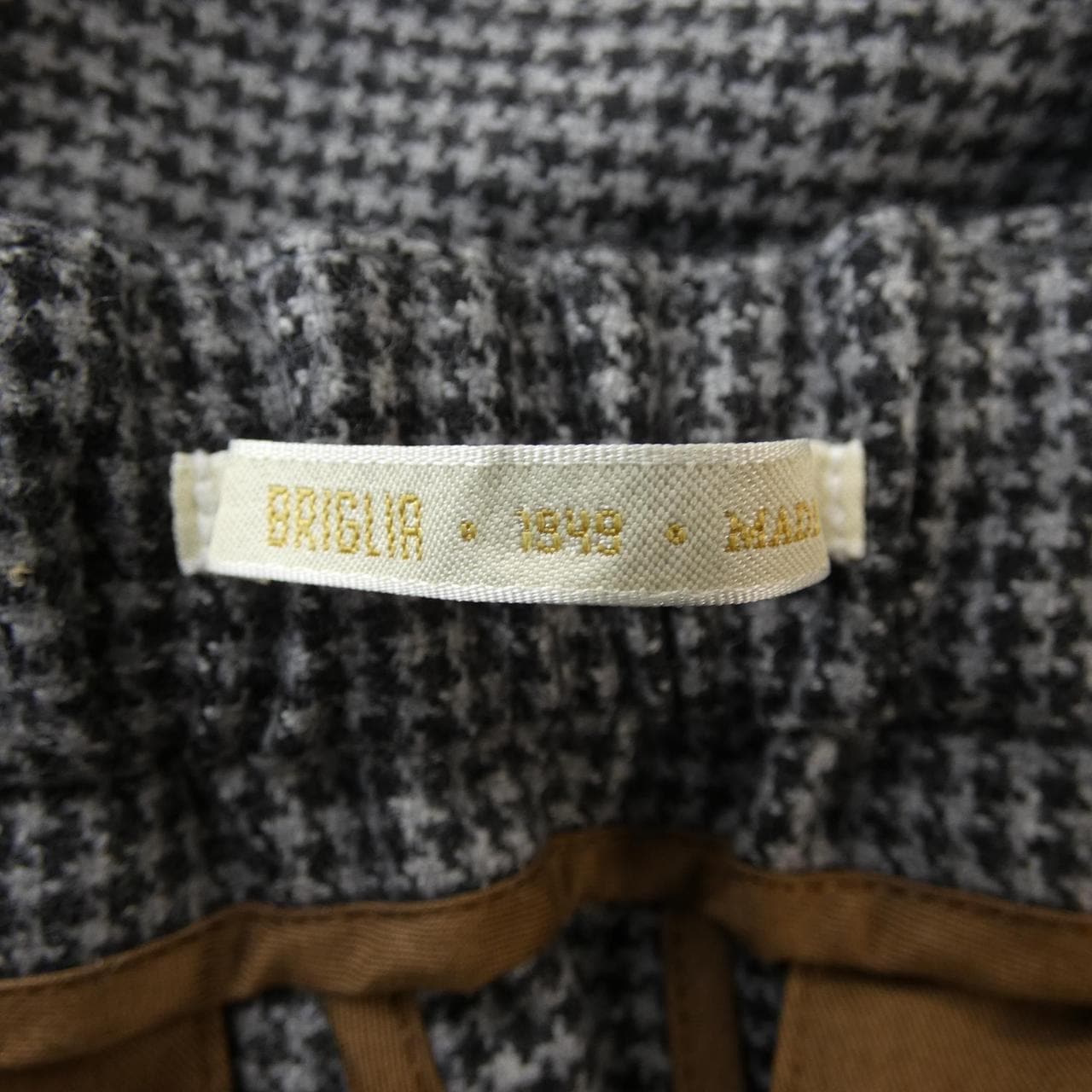 ブリッラ Brilla パンツ
