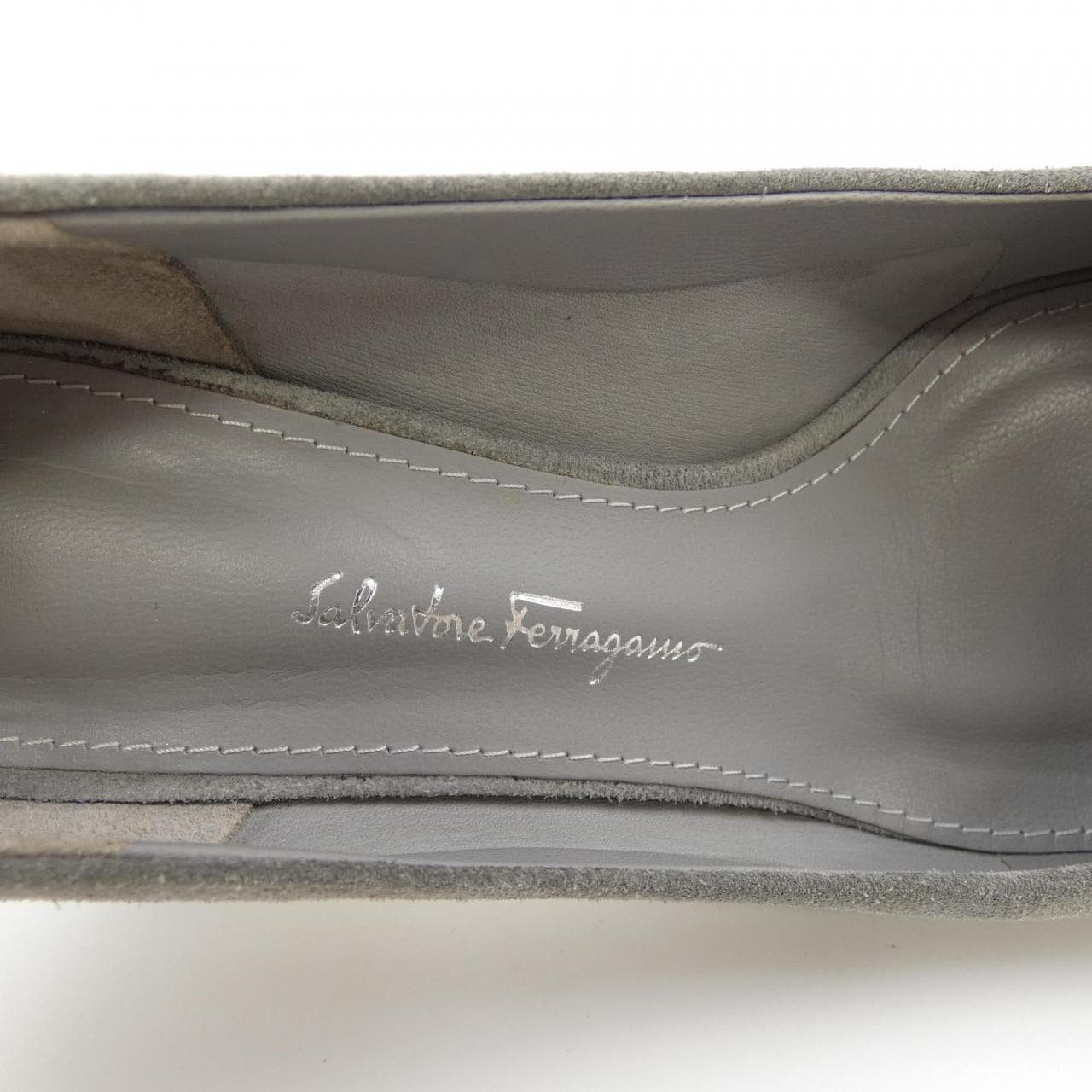 サルヴァトーレフェラガモ SALVATORE FERRAGAMO パンプス