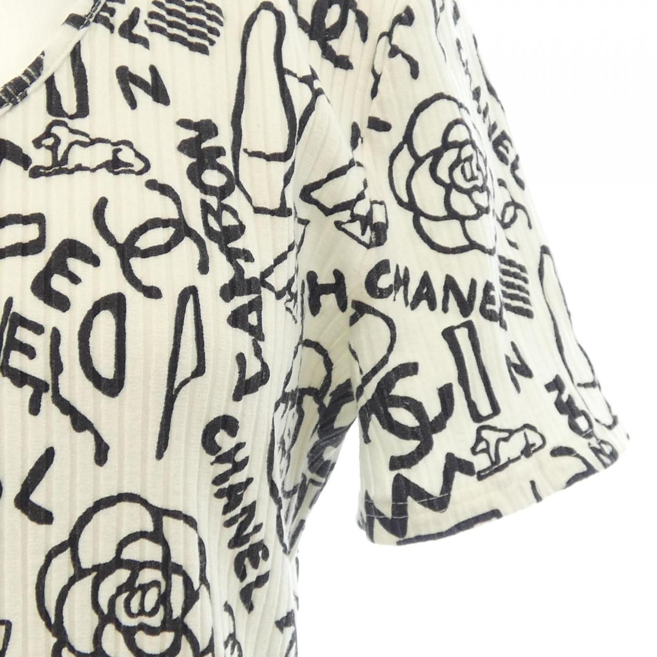 シャネル CHANEL P61888V47215 19A Tシャツ