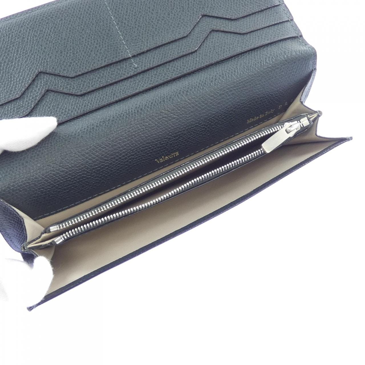 ヴァレクストラ VALEXTRA SGNL0042028CRDWF99 WALLET