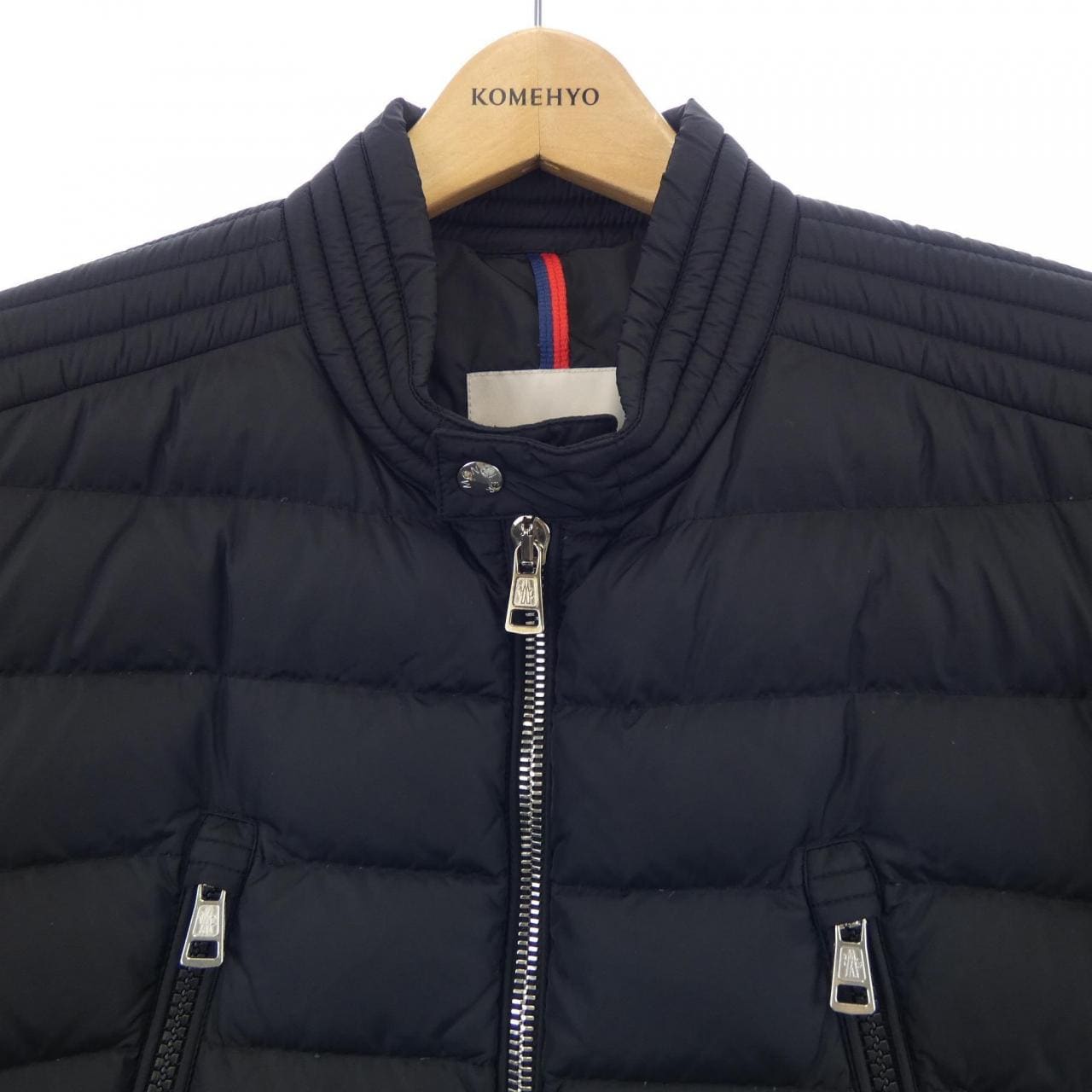 モンクレール MONCLER ダウンジャケット