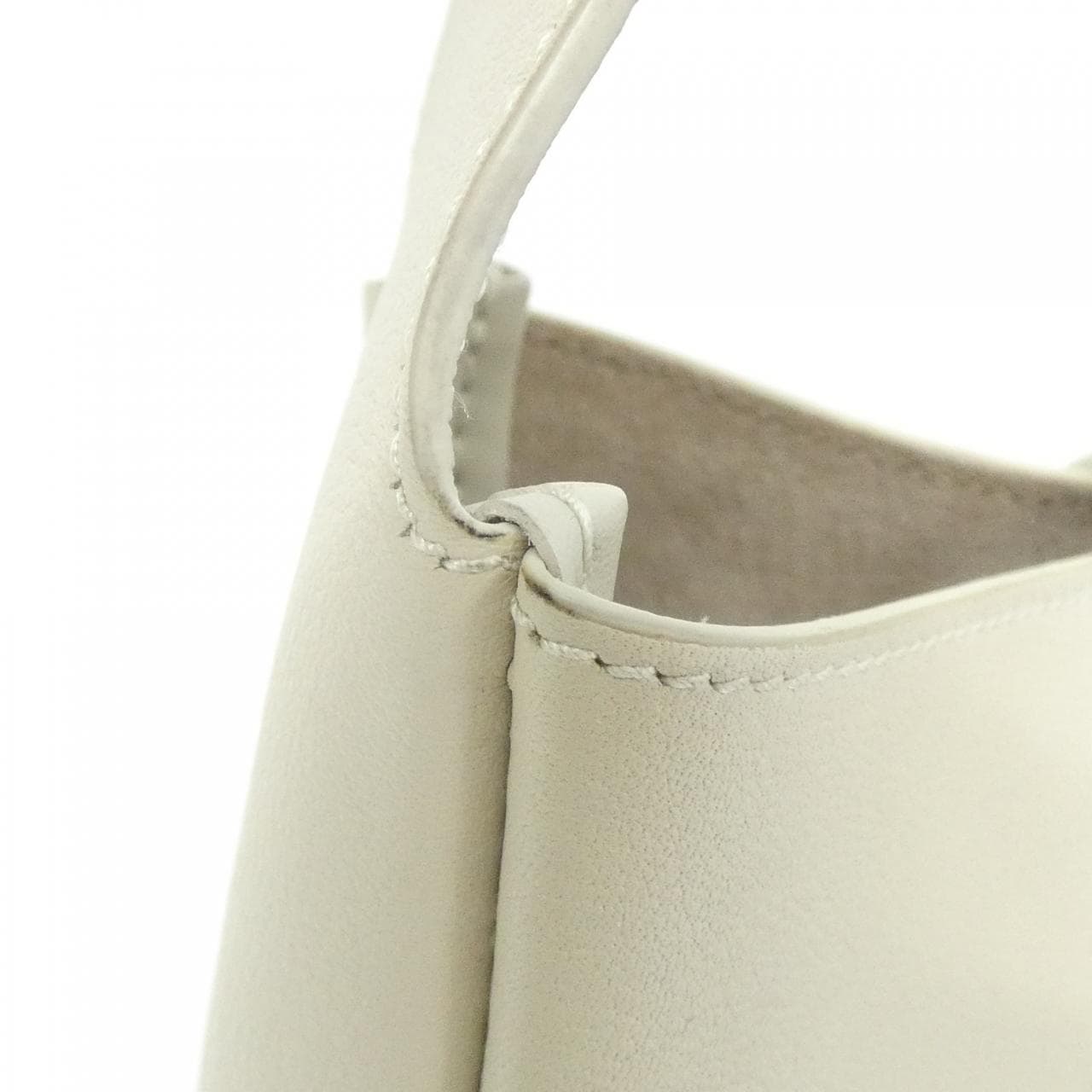 サンローラン LE 5 A 7 ソフト スモール 713938 AAAUQ ショルダーバッグ