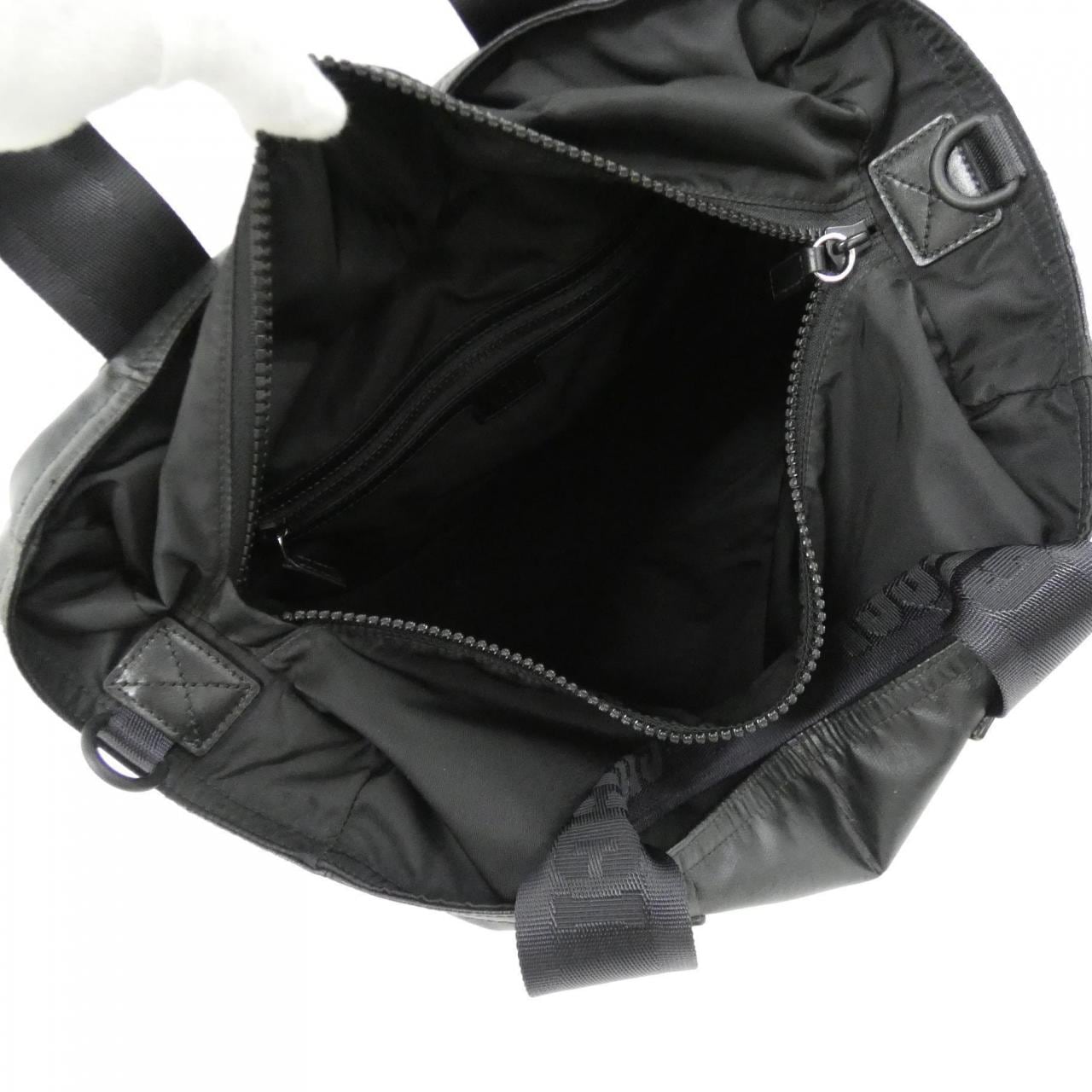 グッチ 779816 FAC5K バッグ
