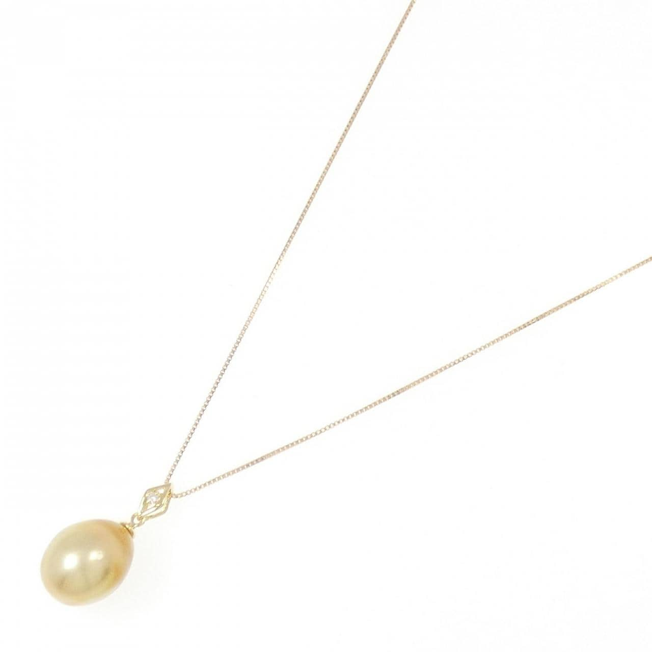 K18YG White Butterfly Pearl necklace