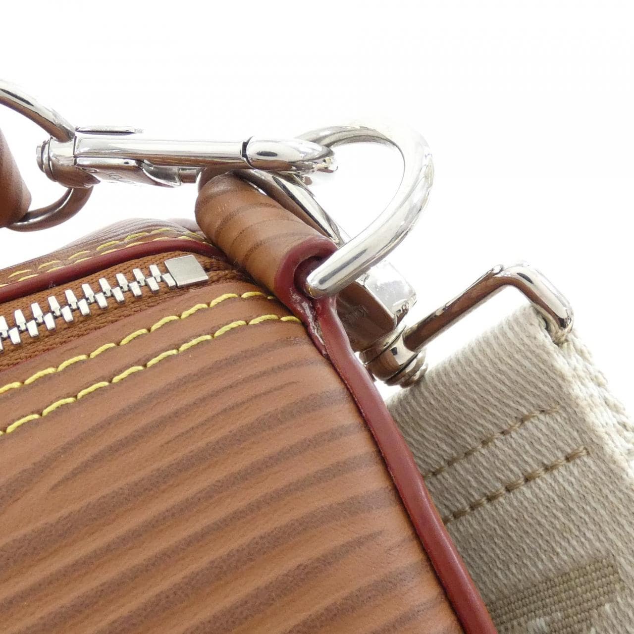 LOUIS VUITTON EpiXL 软质 Porochon M23092 单肩包