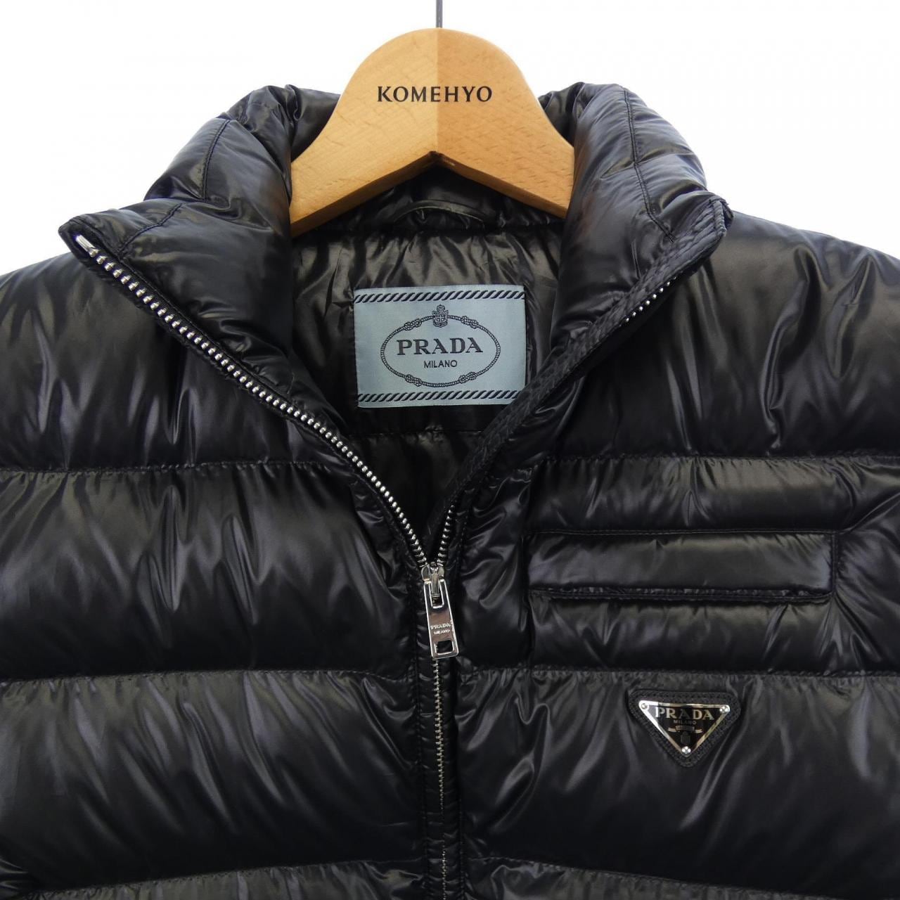 プラダ PRADA トライアングルロゴ 290546 R212 11HU ダウンベスト