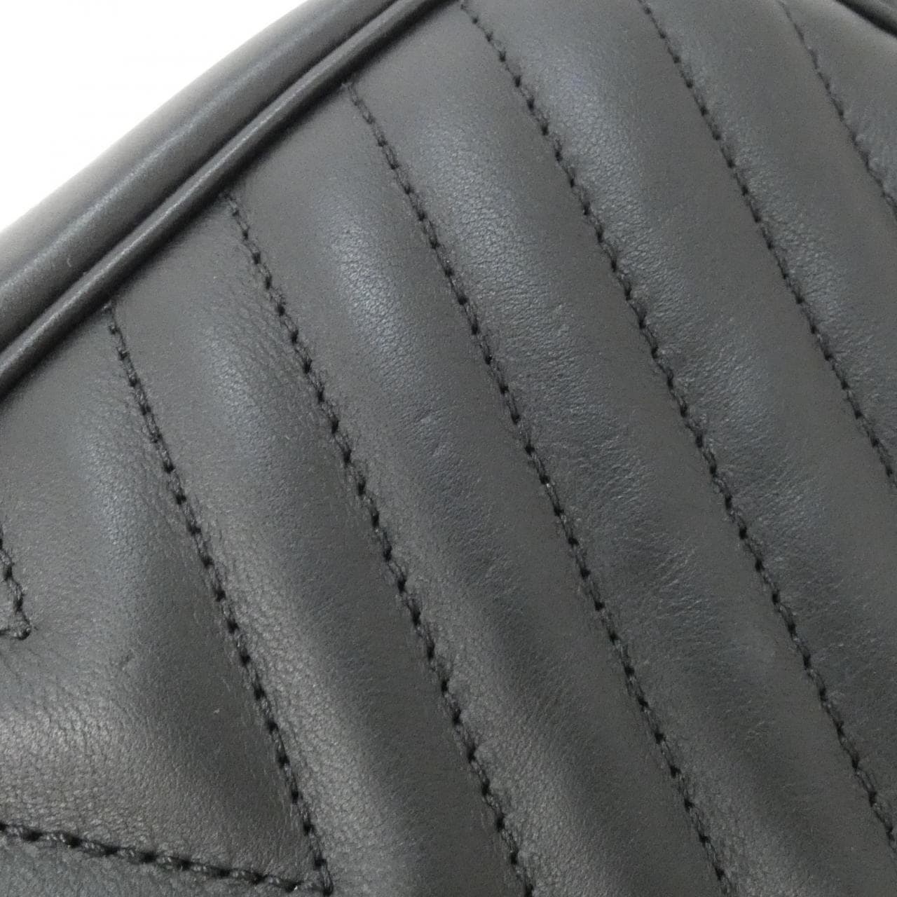 ルイヴィトン ルイヴィトン ニューウェーブ ニューカメラバッグ M58677 ショルダーバッグ