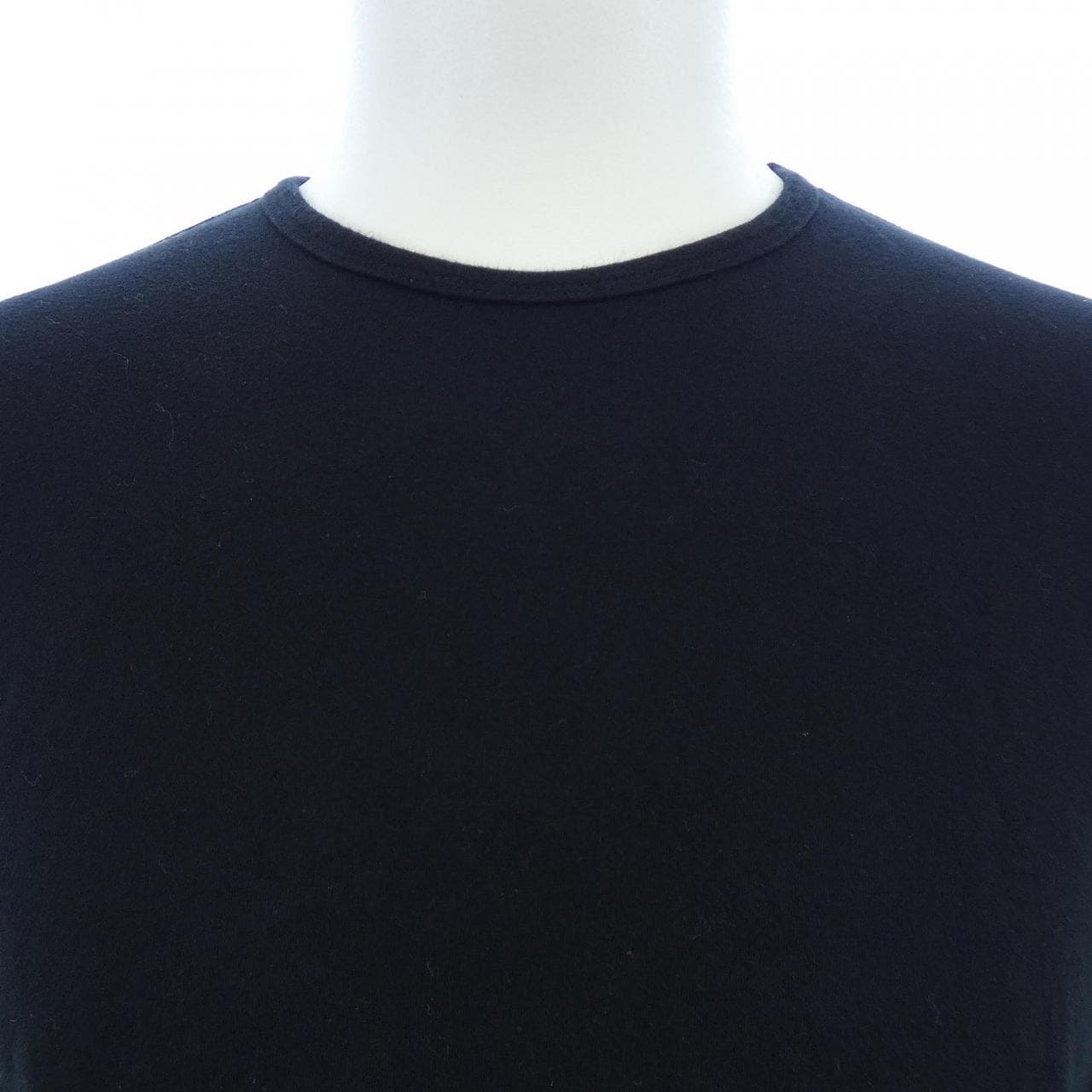 エンポリオアルマーニ EMPORIO ARMANI トップス