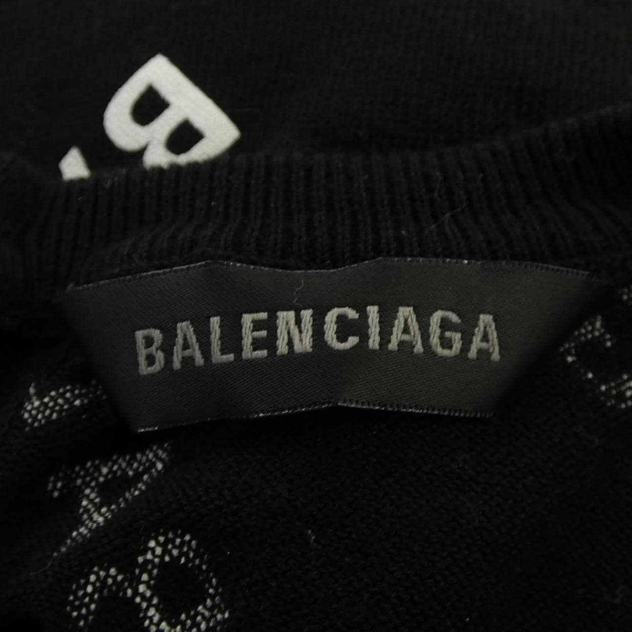 バレンシアガ BALENCIAGA 695449 T3234 トップス