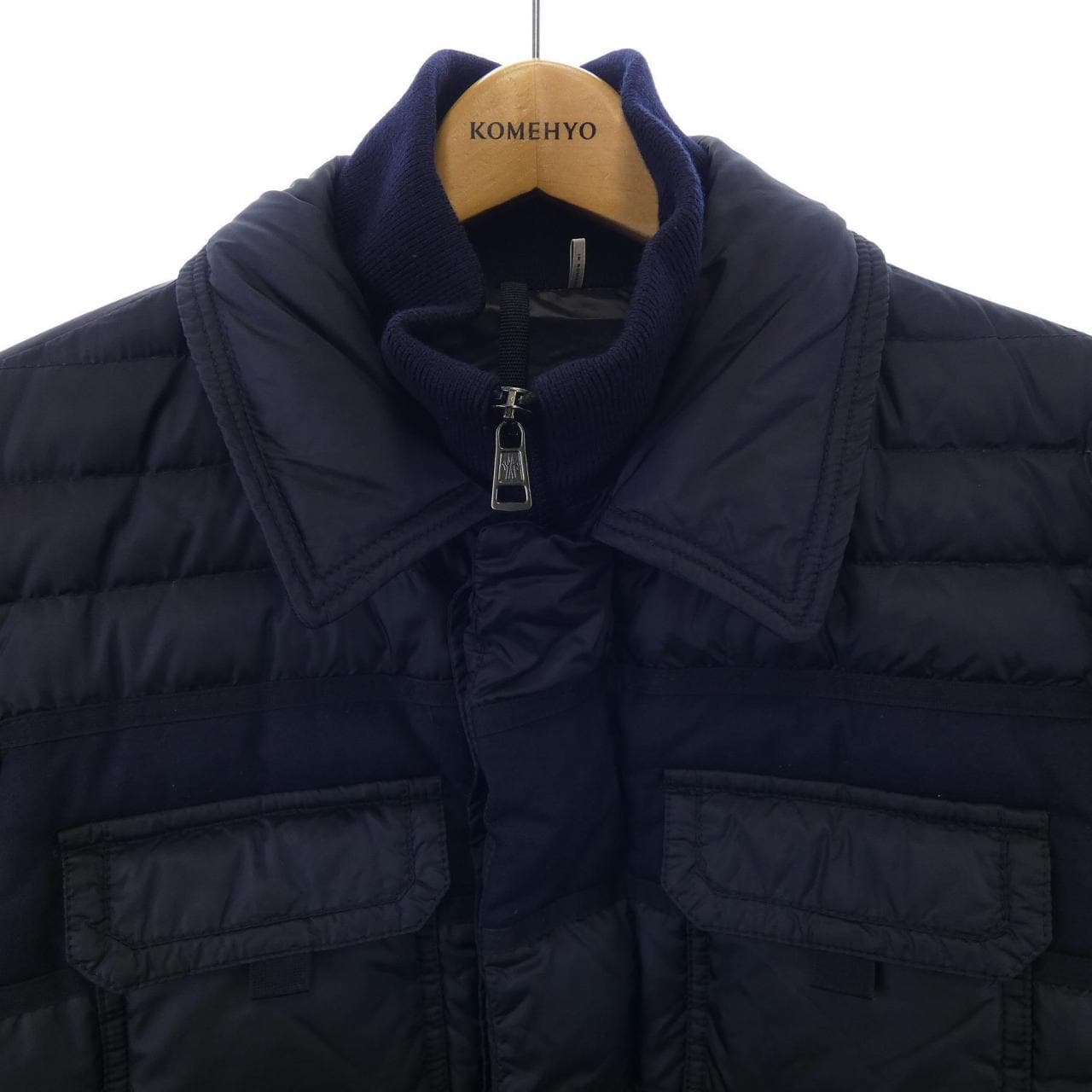 モンクレール MONCLER ダウンジャケット