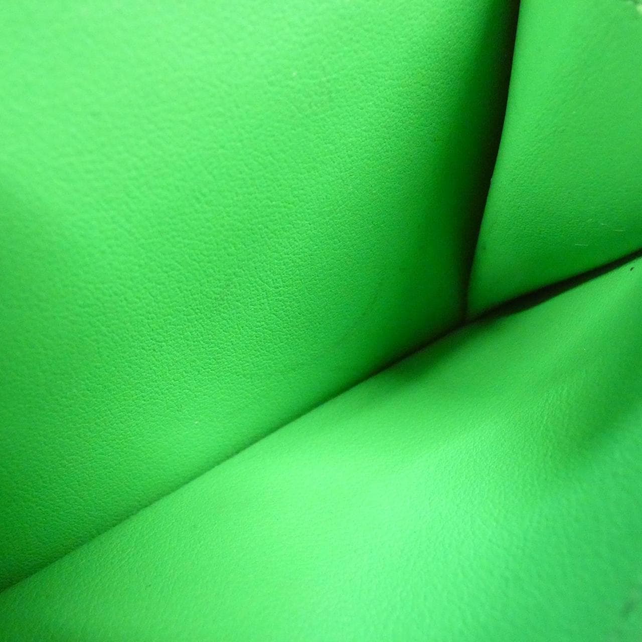 ボッテガヴェネタ 667036 VCPQ6 財布