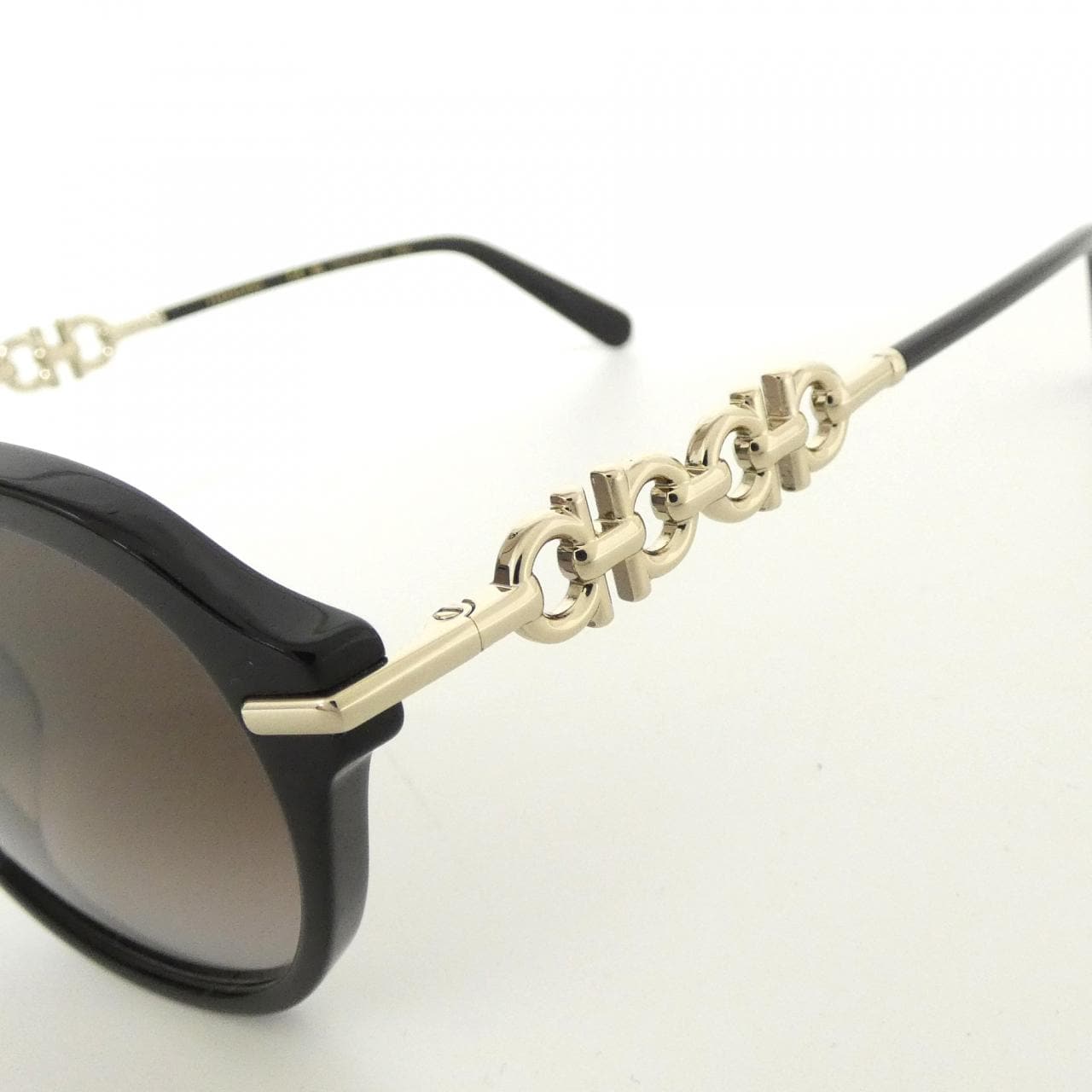 【新品】サルヴァトーレフェラガモ SF1048SLB サングラス