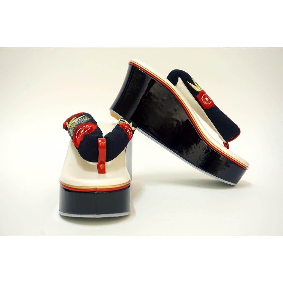 【新品】女草履　松竹梅　Ｆサイズ