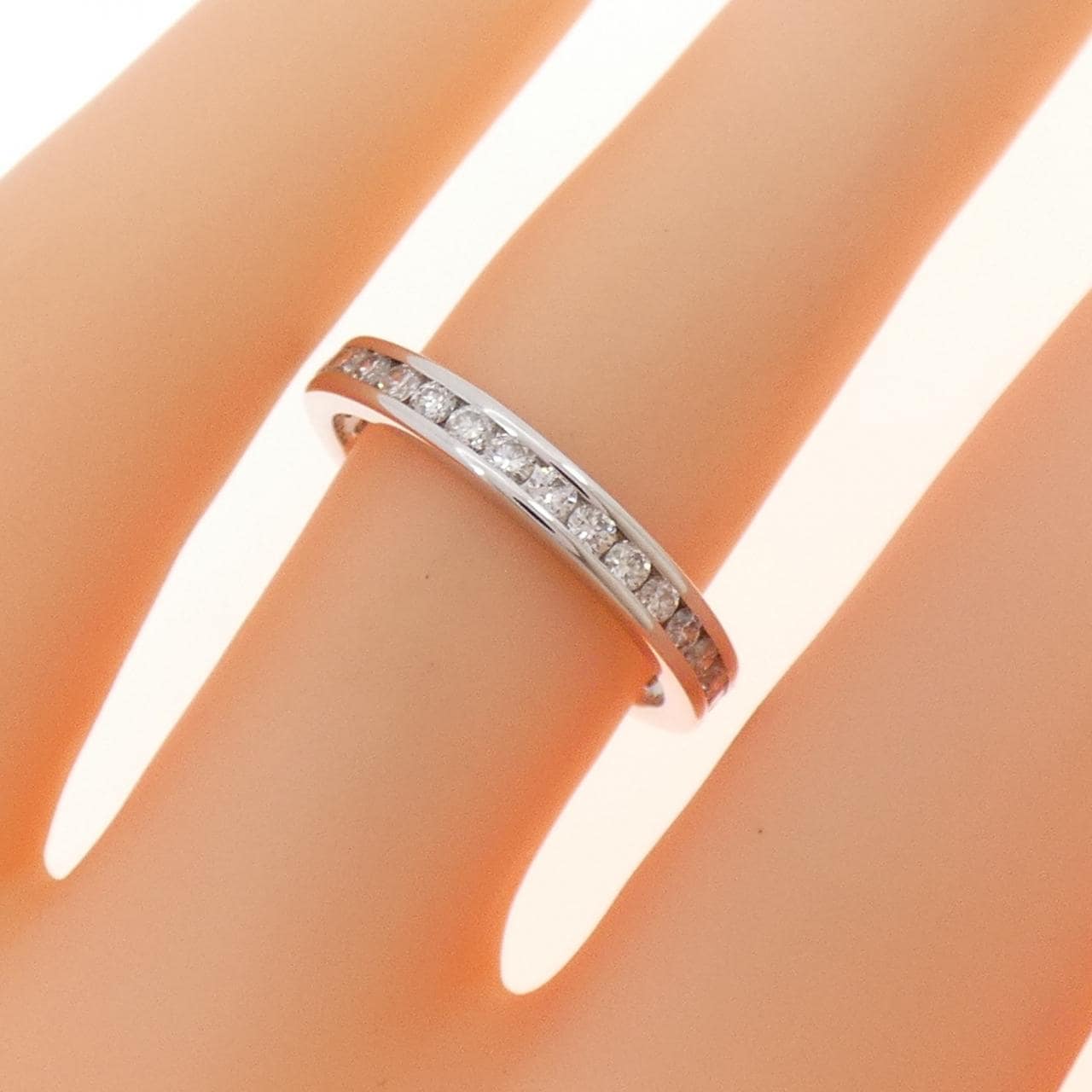 K18WG フルエタニティ ダイヤモンド リング 0.69CT