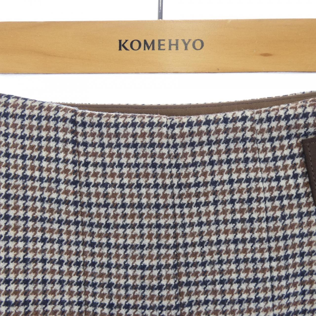 アクアスキュータム Aquascutum スカート