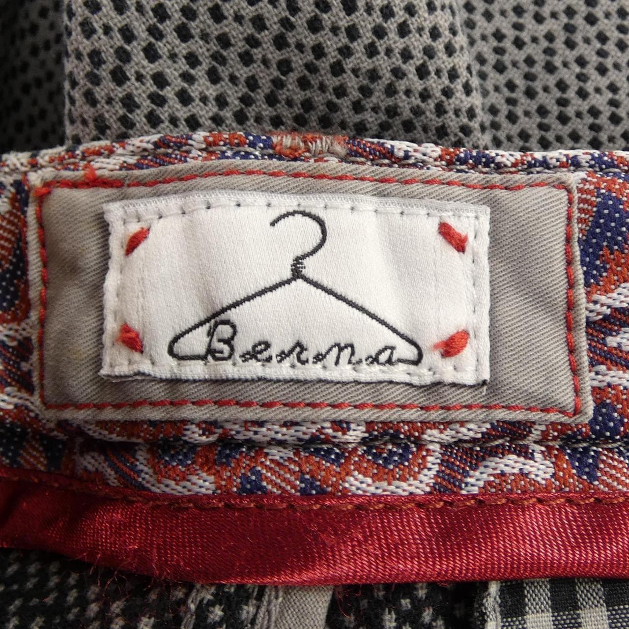 BERNA パンツ