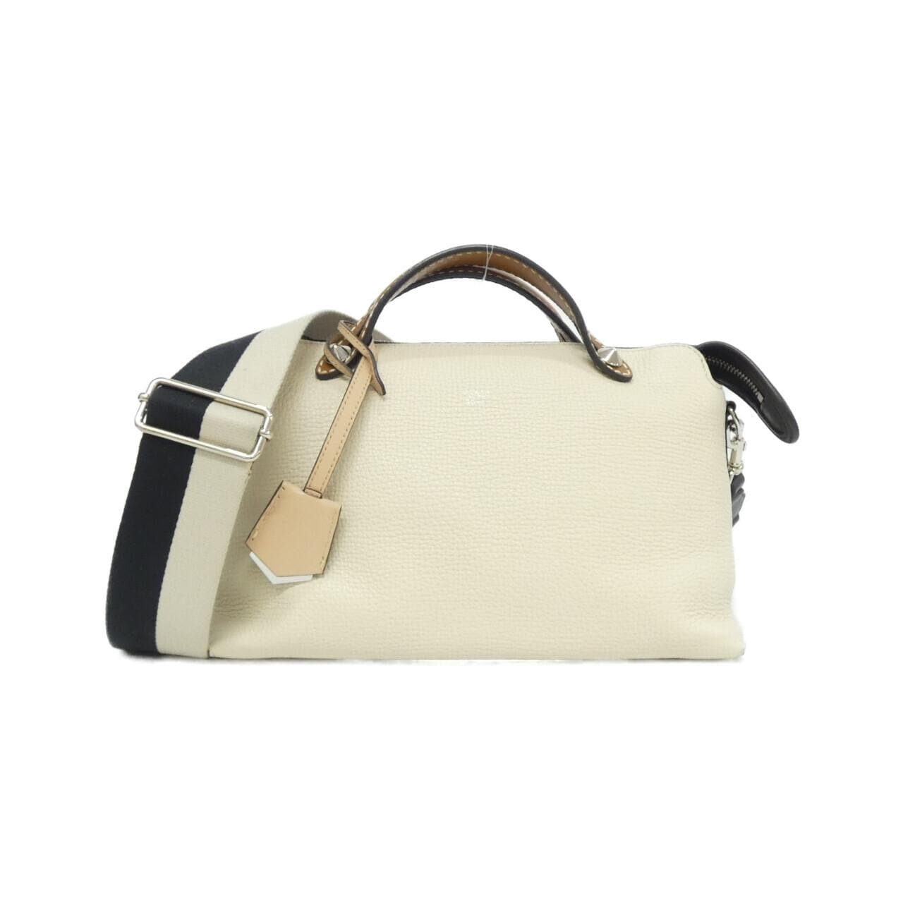 フェンディ バイ ザ ウェイ 8BL124 A41U バッグ