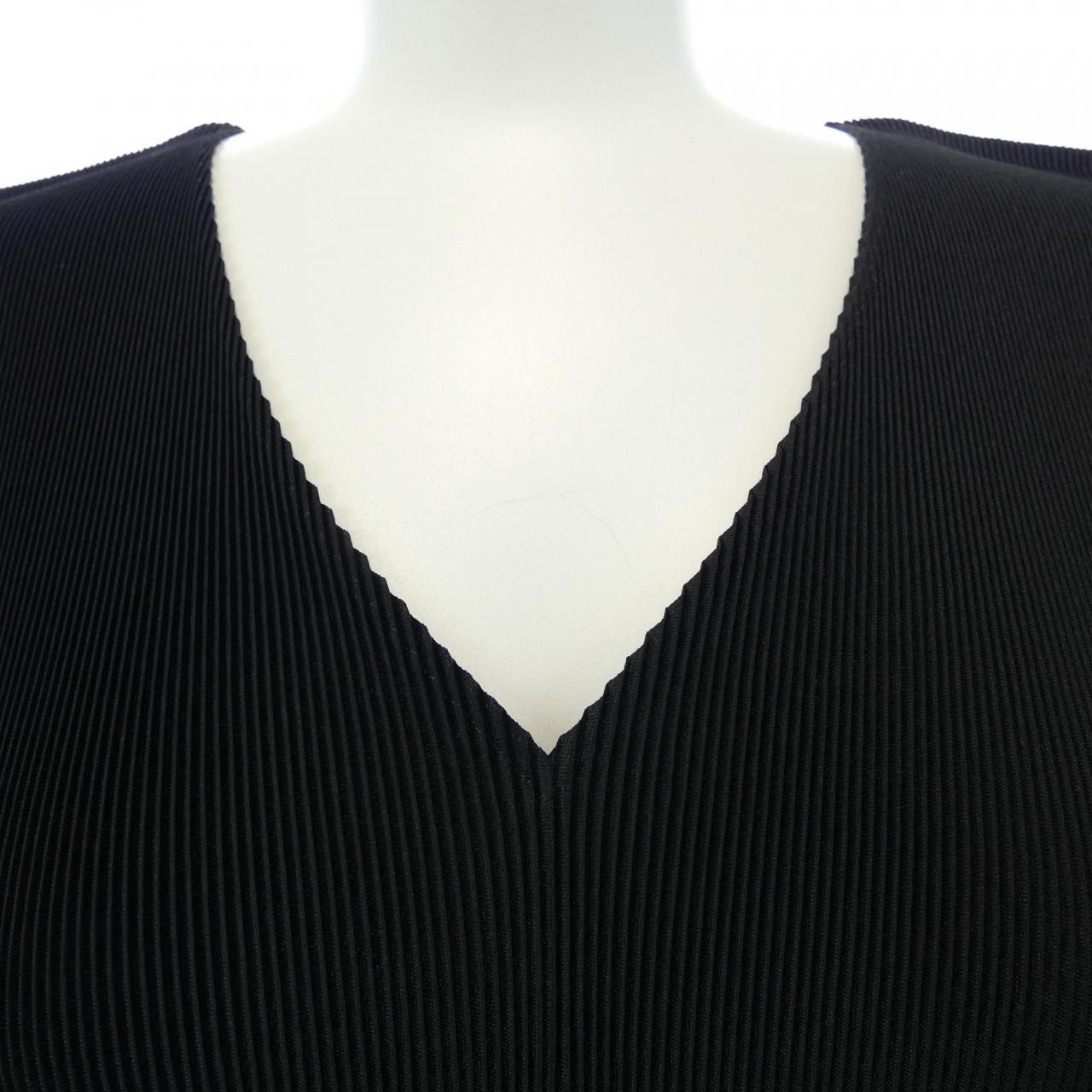 プリーツプリーズ PLEATS PLEASE PP02FK117 トップス