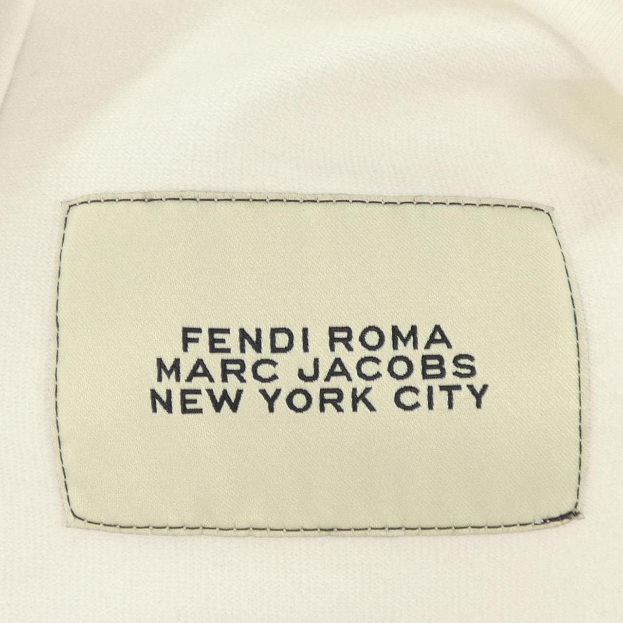 フェンディ FENDI FS7950 AXBH Tシャツ