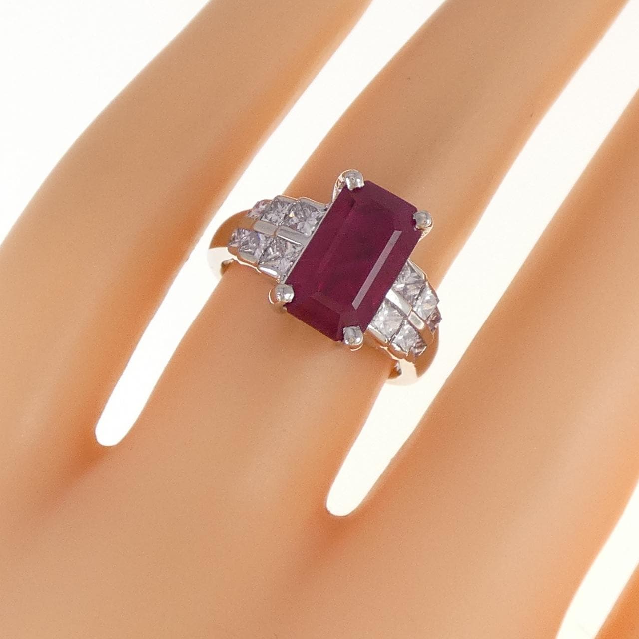 PT900 ルビー リング 4.07CT ビルマ産