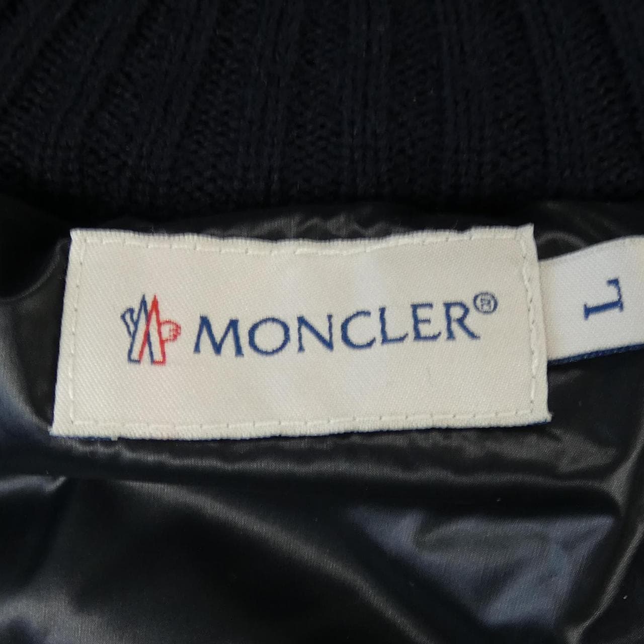 モンクレール MONCLER ダウンジャケット