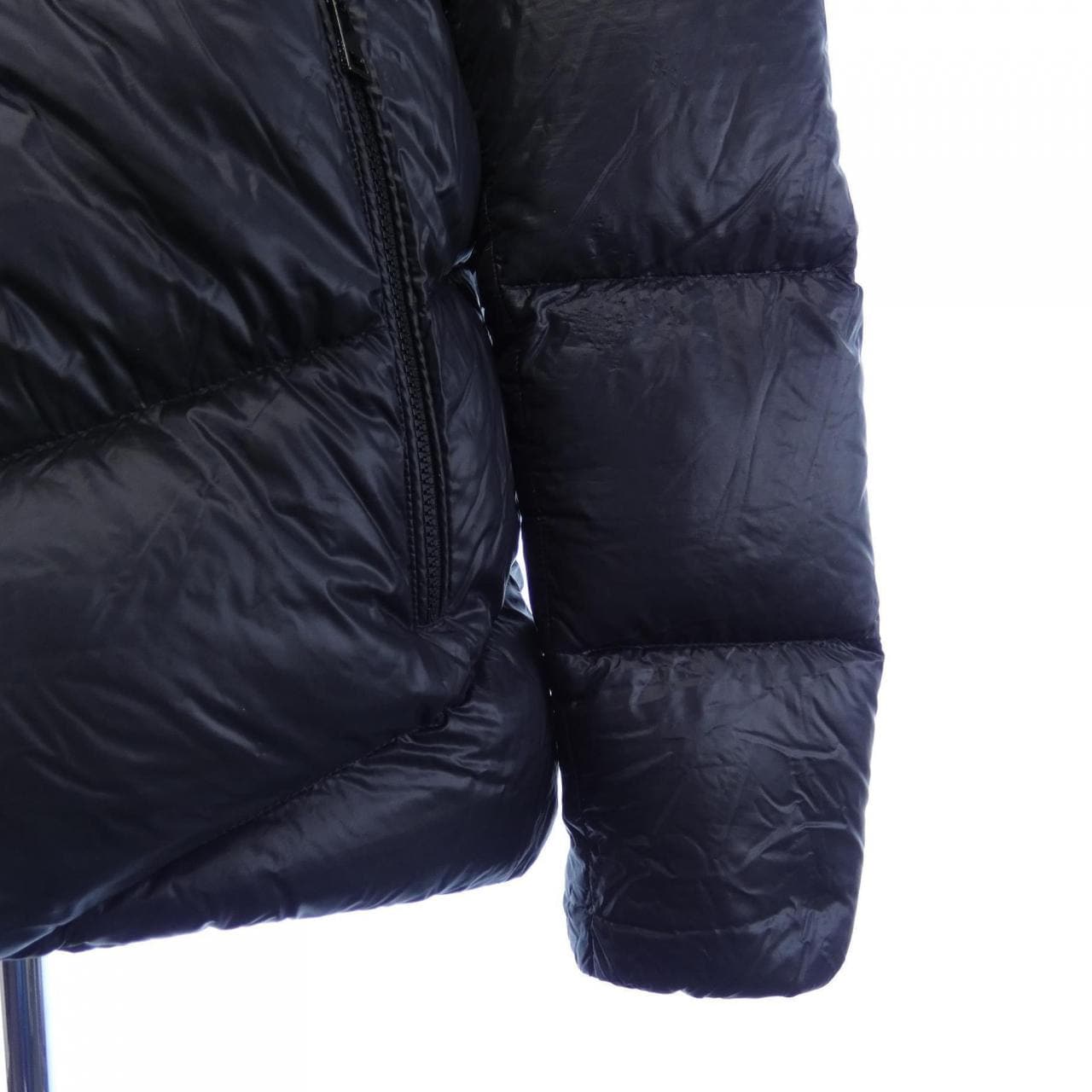 モンクレール MONCLER ダウンジャケット
