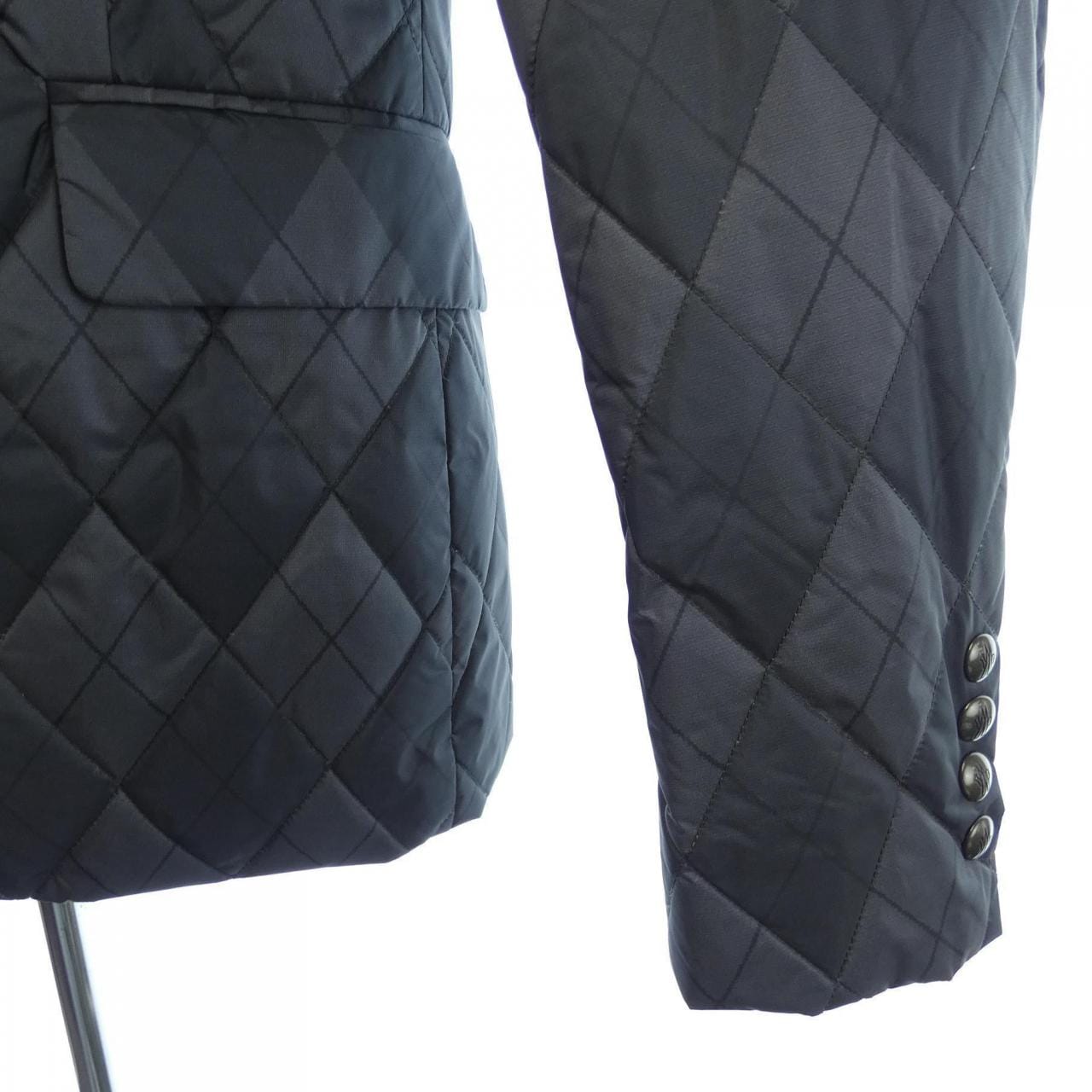 モンクレールガムブルー MONCLER GAMMEBLEU 23913000001 ダウンジャケット