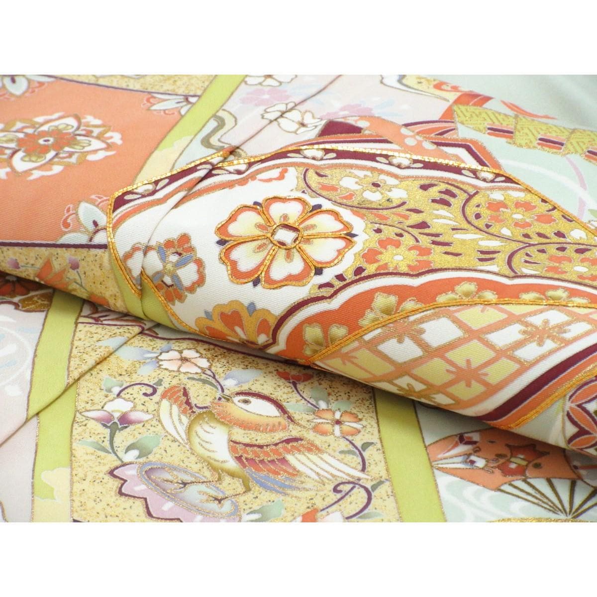 色留袖　友禅金彩加工　刺繍入り　丸に抱茗荷