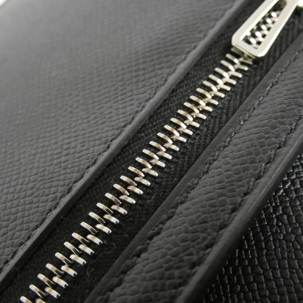 【未使用品】エルメス ベアン コンパクト モノクローム 085916CH 財布