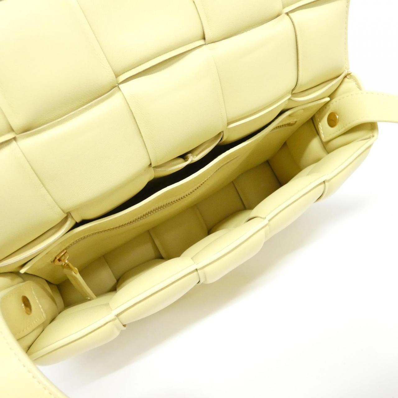 ボッテガヴェネタ 591970 VCQR1 ショルダーバッグ