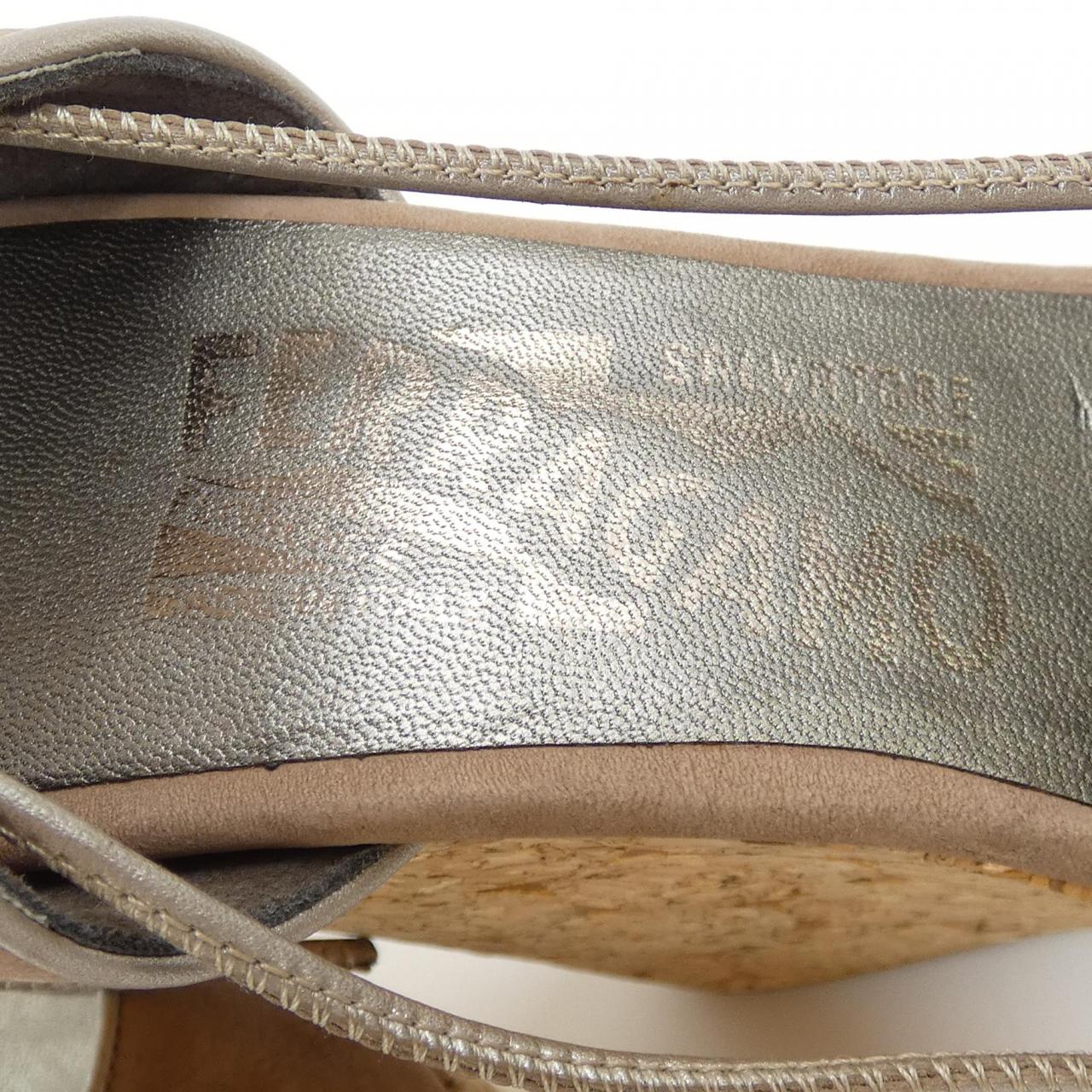 サルヴァトーレフェラガモ SALVATORE FERRAGAMO サンダル