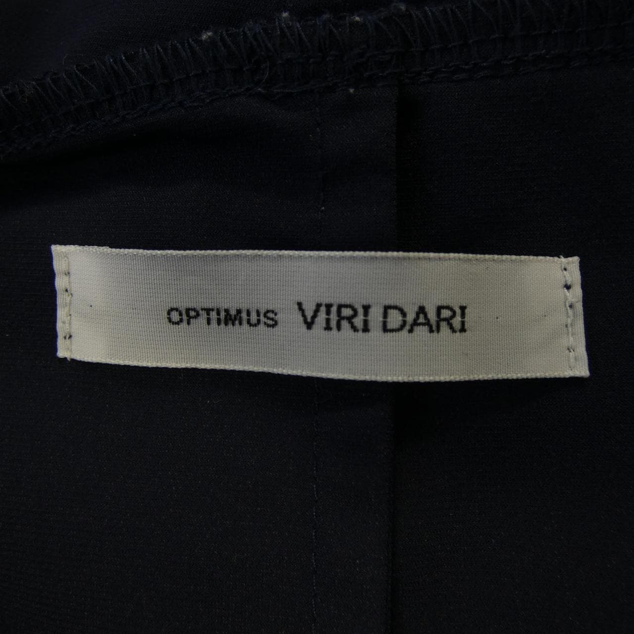 OPTIMUS VIRI DARI トップス