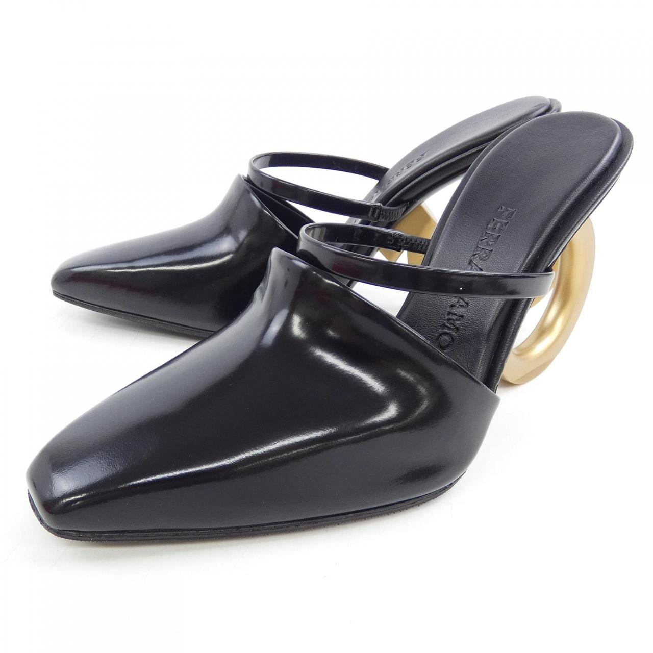 フェラガモ FERRAGAMO サンダル