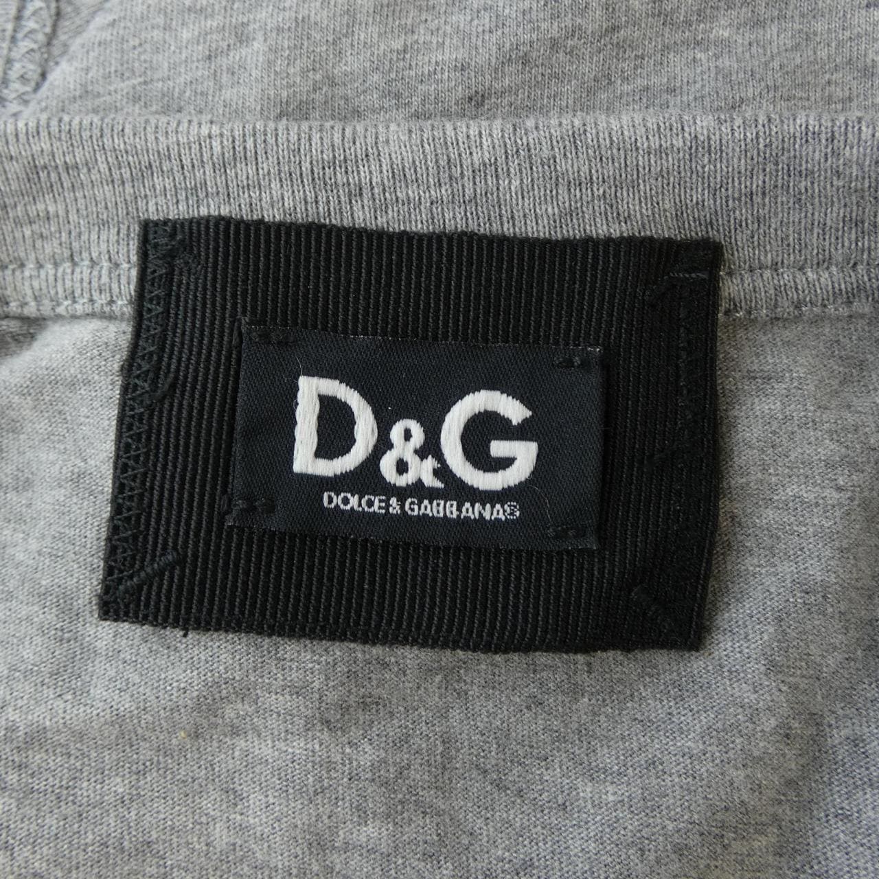 ディーアンドジー D&G トップス