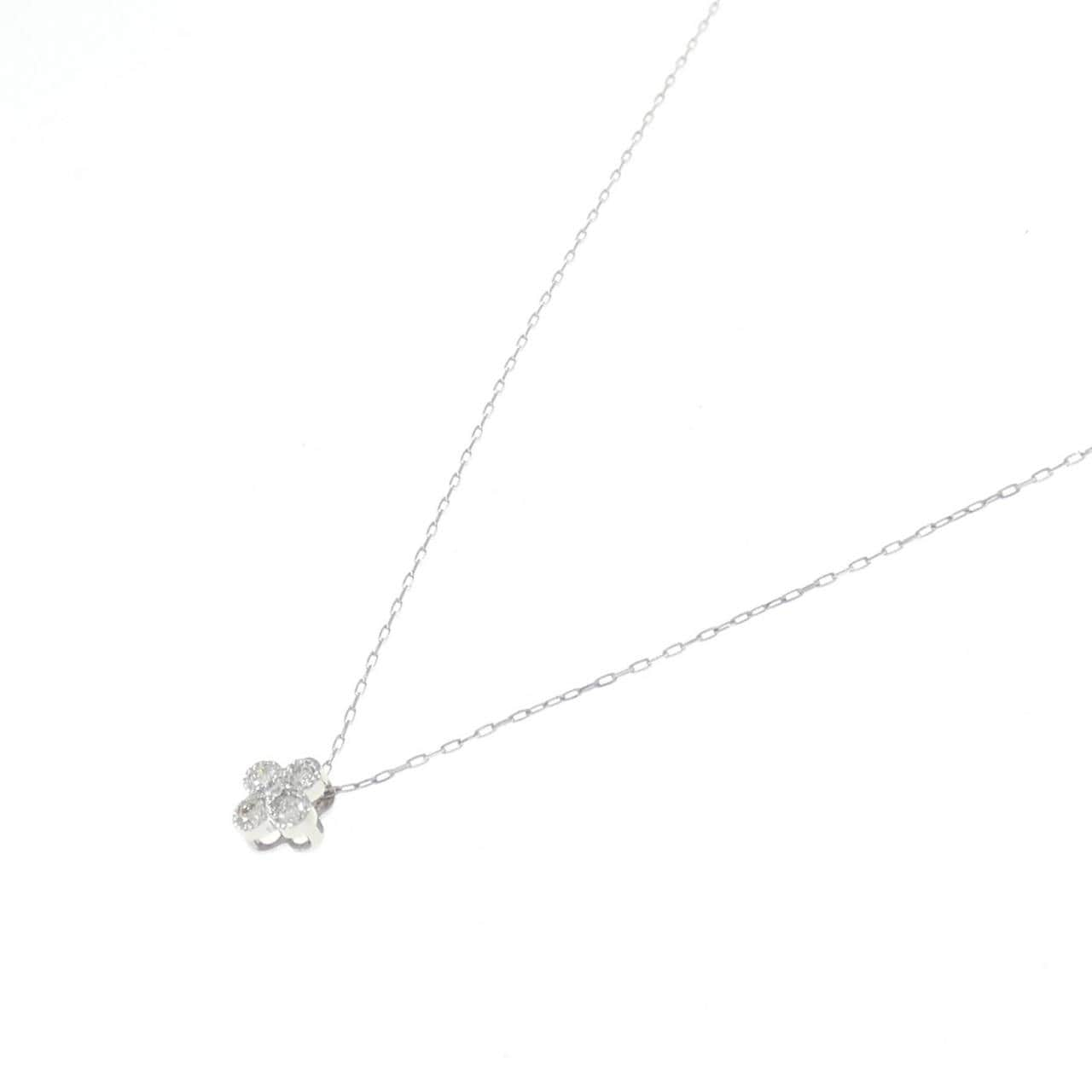 [BRAND NEW] PT Flower Diamond Necklace 0.10CT