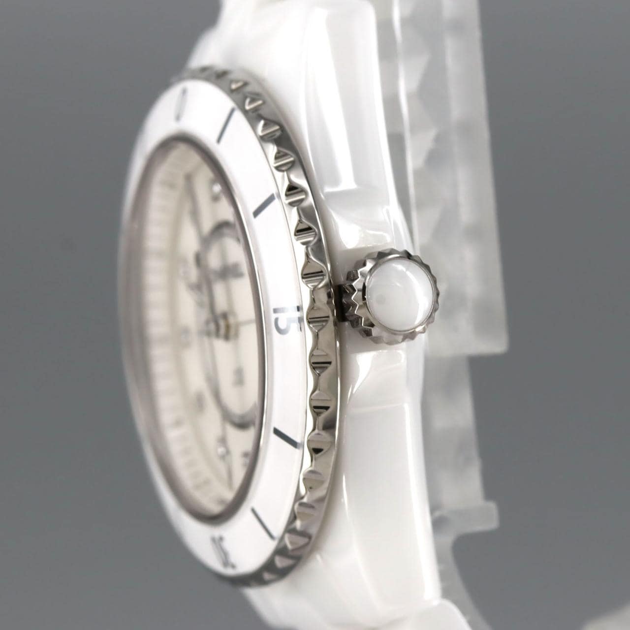 シャネル J12 33mmセラミック・12P H5704 セラミック クォーツ