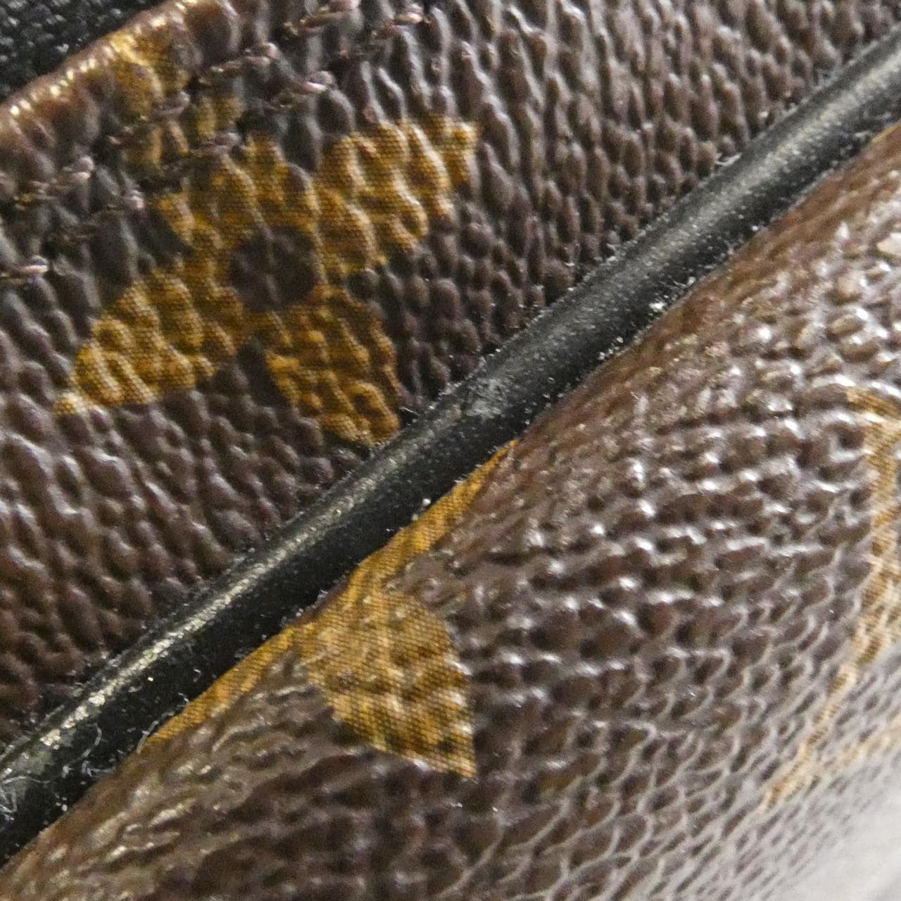 ルイヴィトン モノグラム マカサー ポルト ドキュマン ヴォワヤージュ PM M52005 バッグ