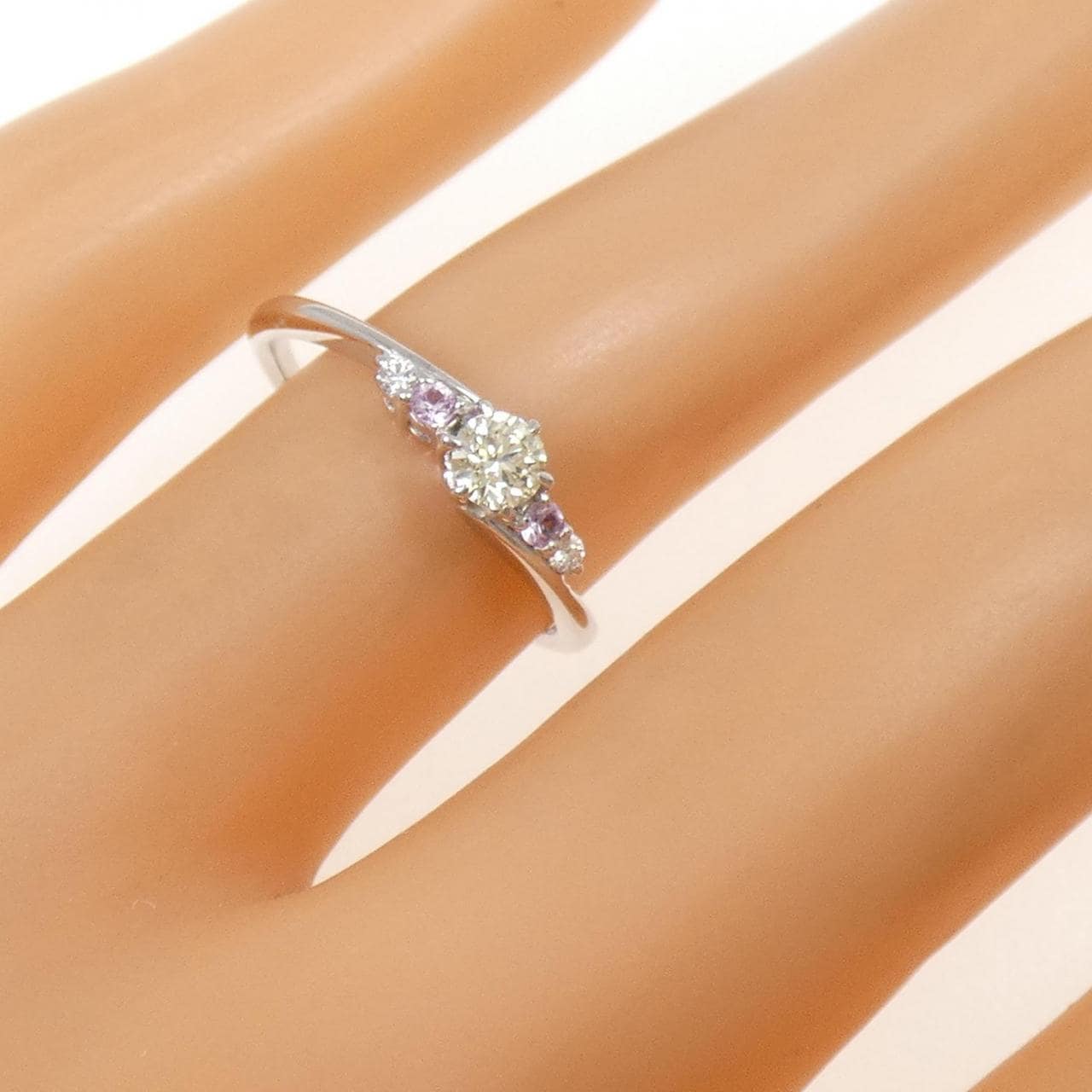 K18WG ダイヤモンド リング 0.181CT