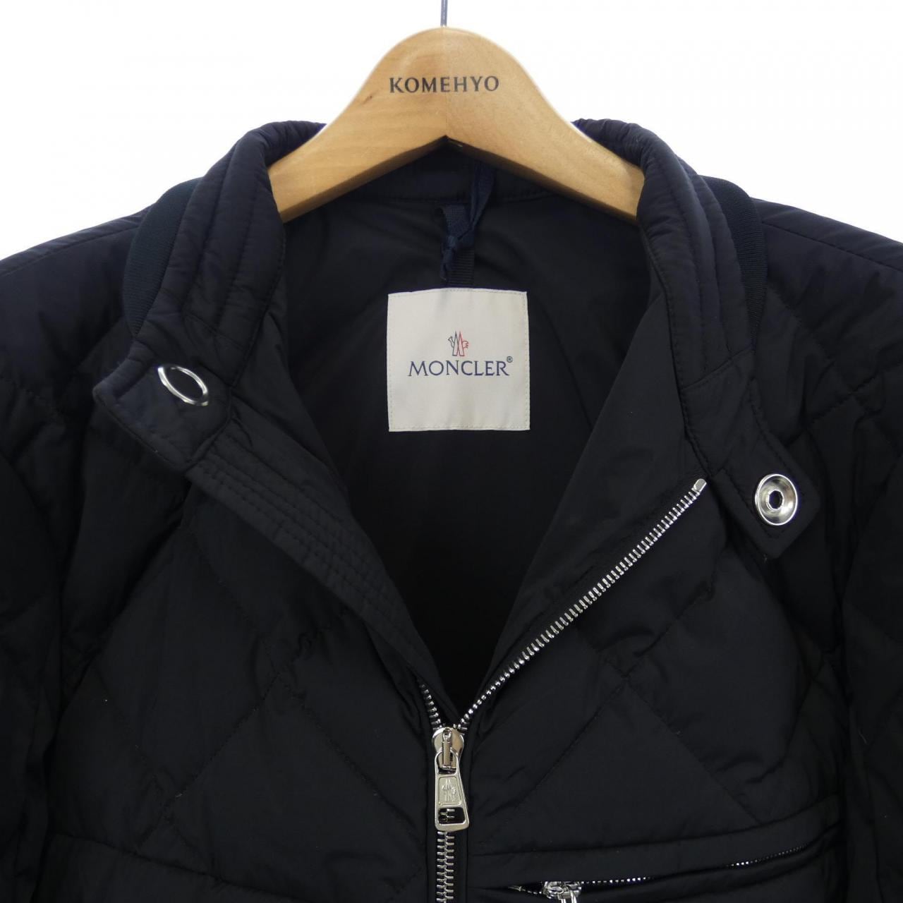 モンクレール MONCLER ダウンジャケット