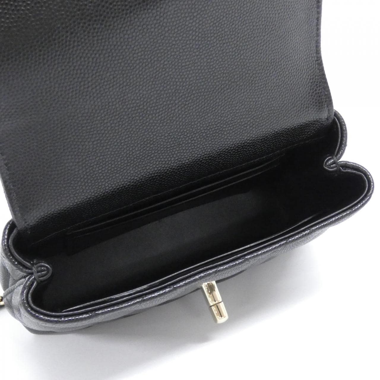 【未使用品】シャネル AP4244 チェーンクラッチ