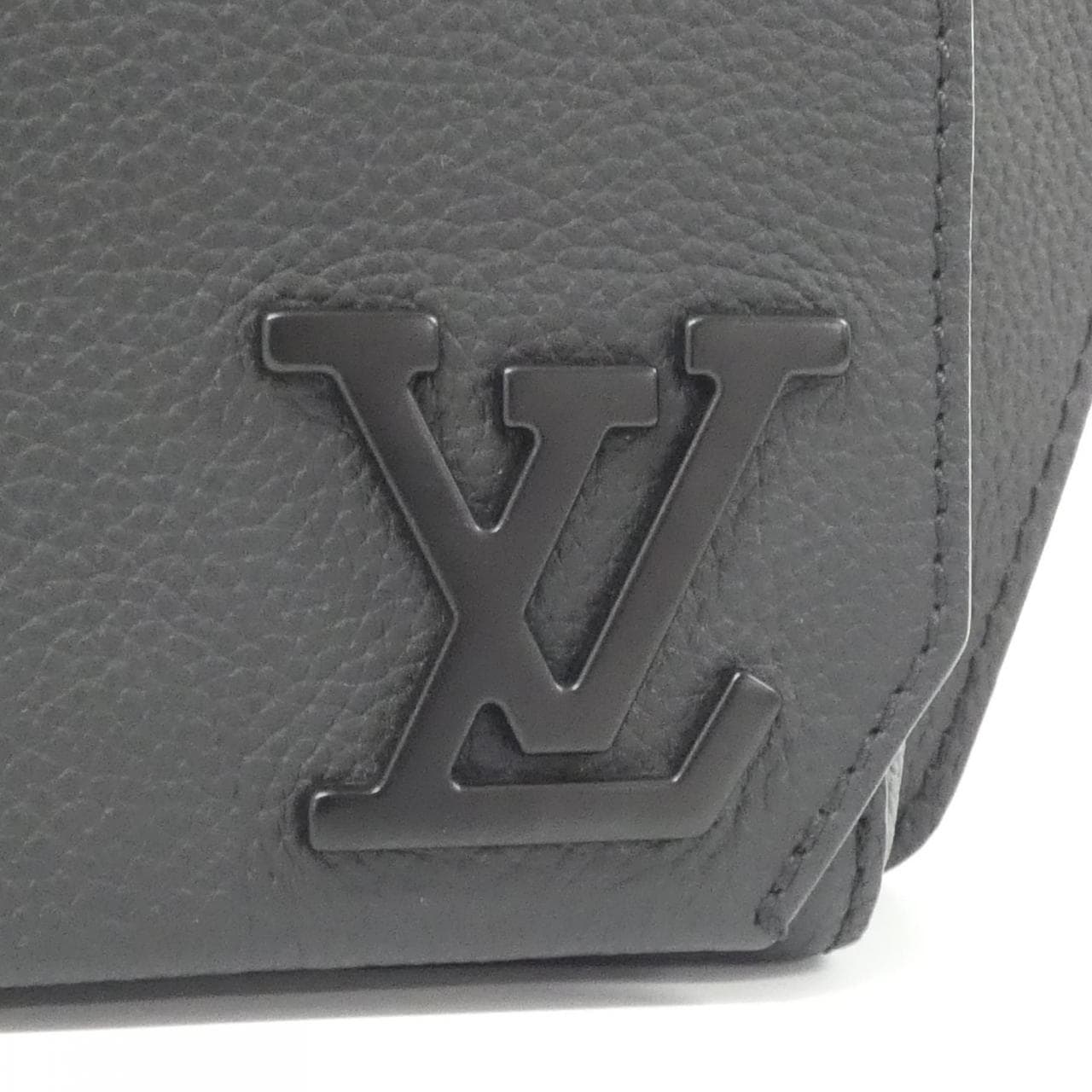 LOUIS VUITTON LV Aerogram Takeoff Sling M57081 单肩包