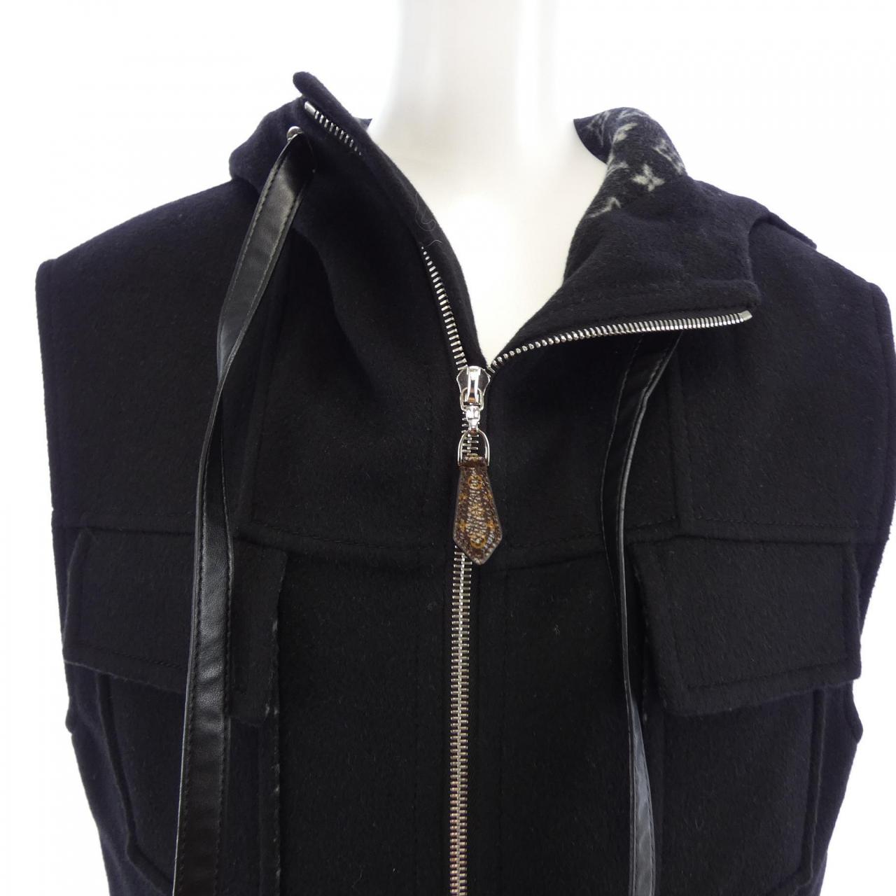 ルイヴィトン LOUIS VUITTON FGCO25QWE ベスト