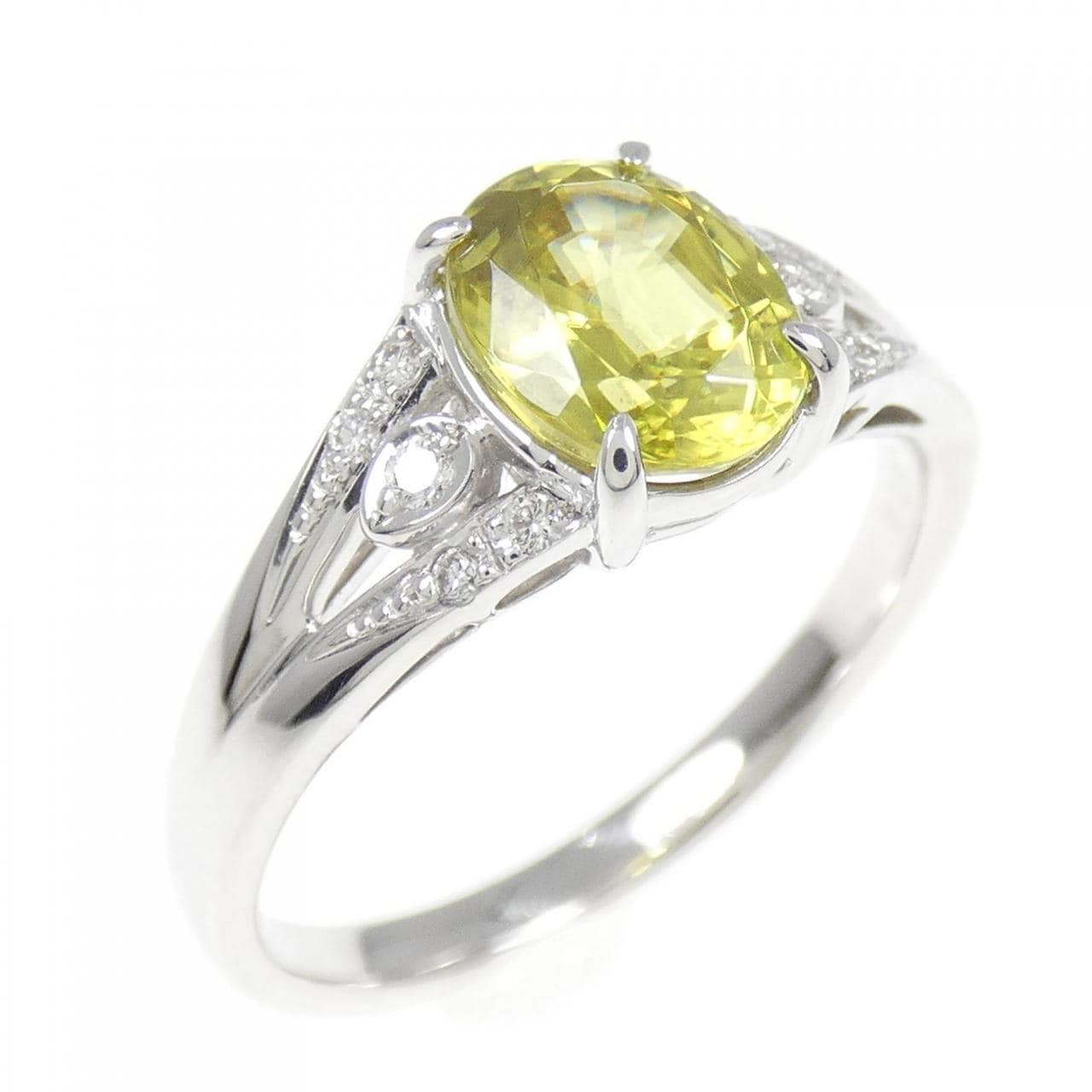 K18WG スフェーン リング 1.47CT