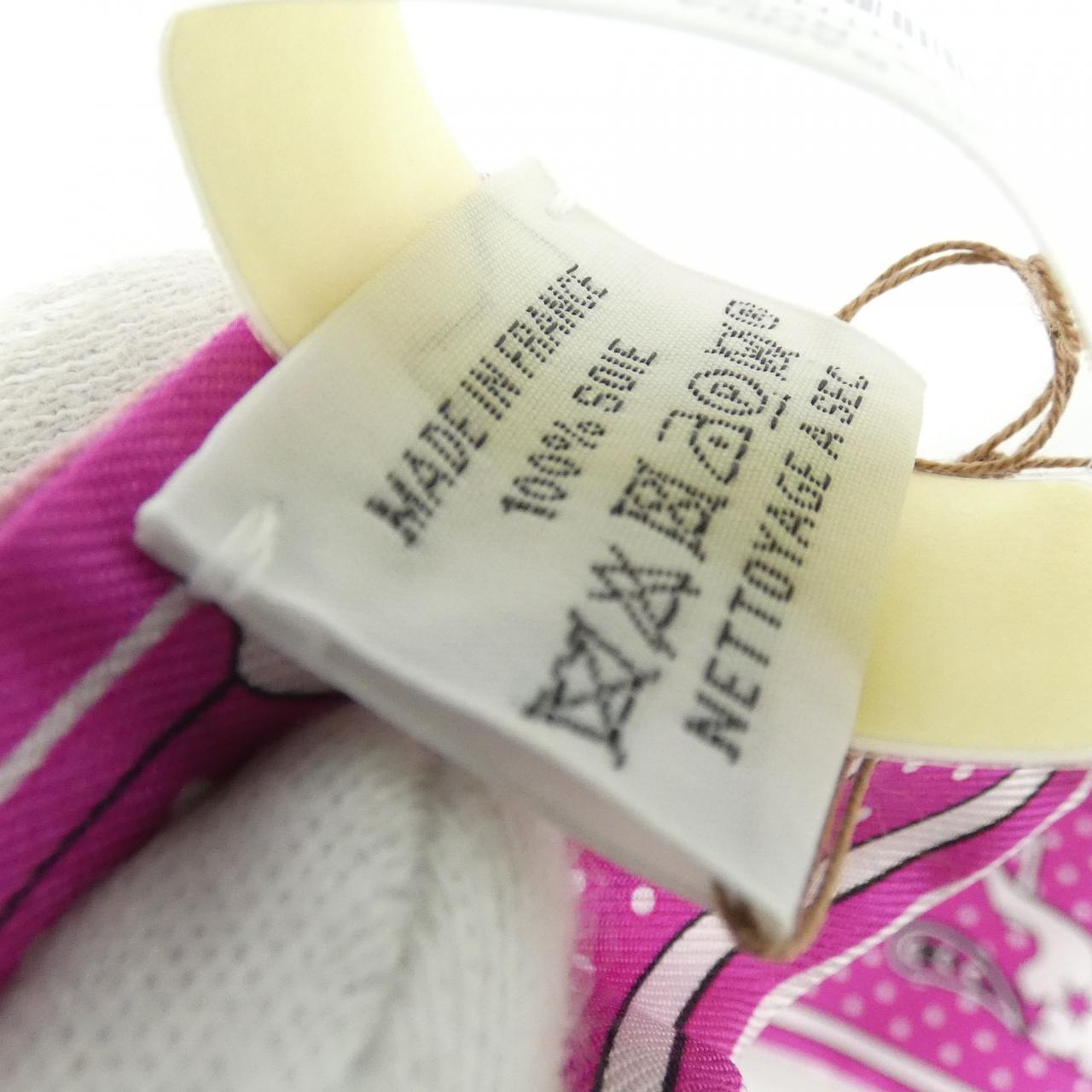 【未使用品】エルメス SHEVAL DE COEUR BANDANA ツイリー 064259S スカーフ