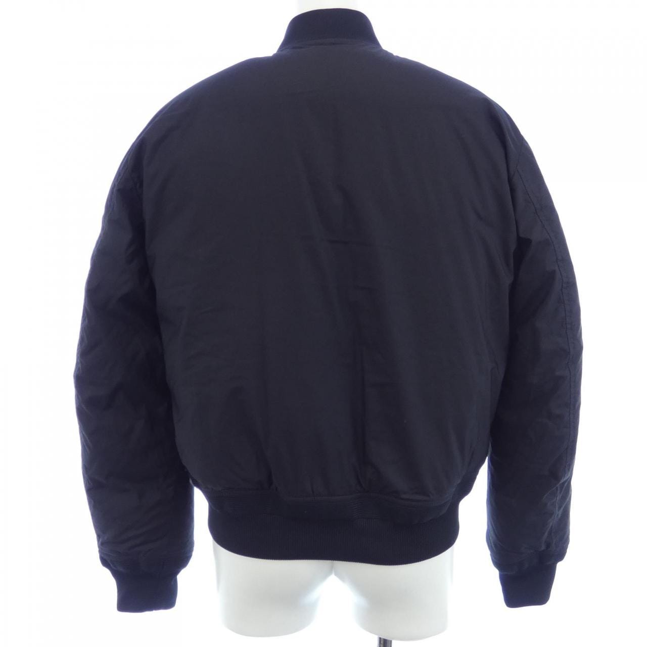 モンクレール MONCLER ダウンジャケット