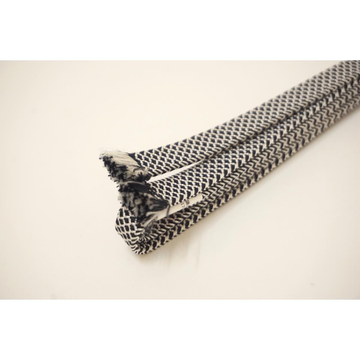 【新品】三段式线缆