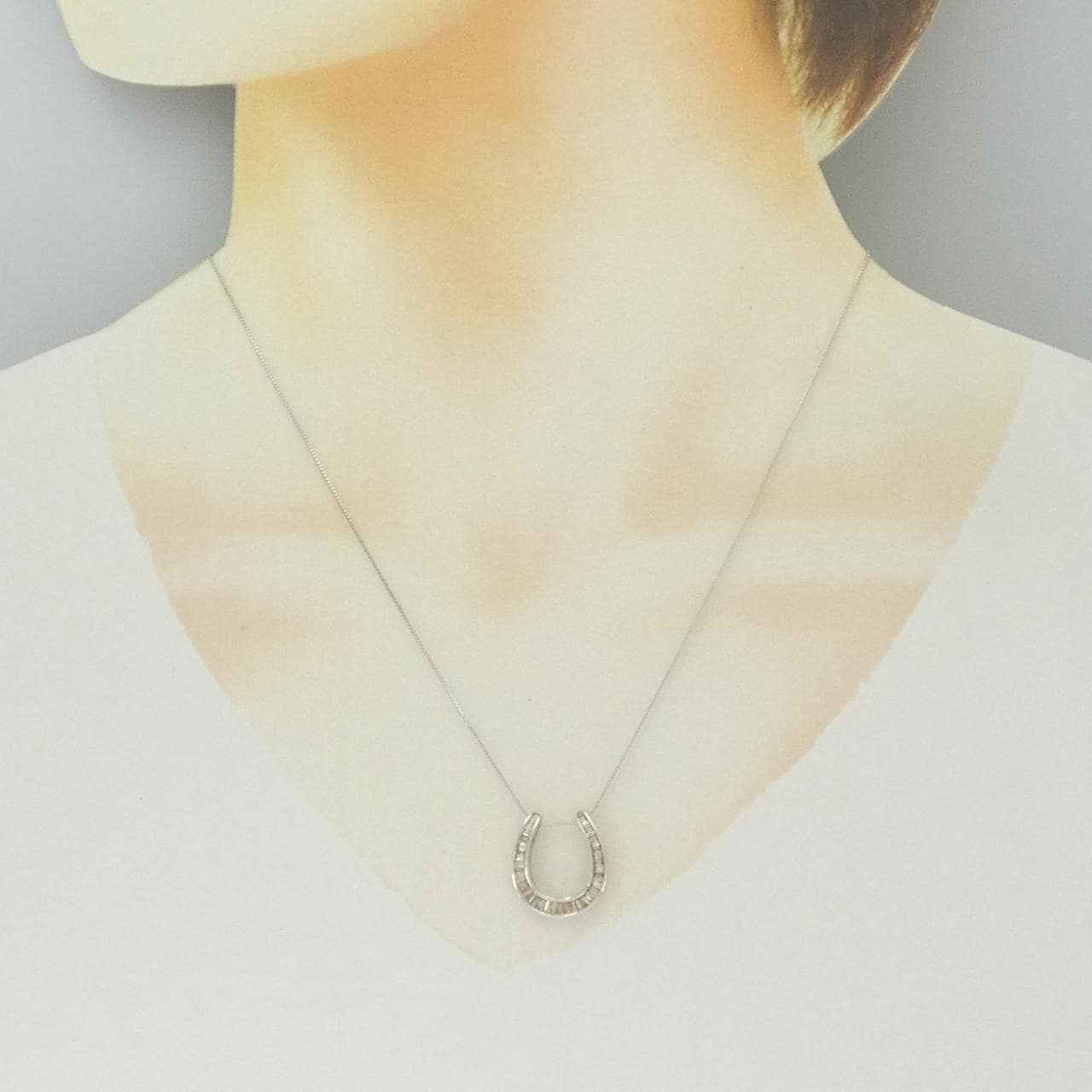 K18WG ホースシュー ダイヤモンド ネックレス 0.38CT