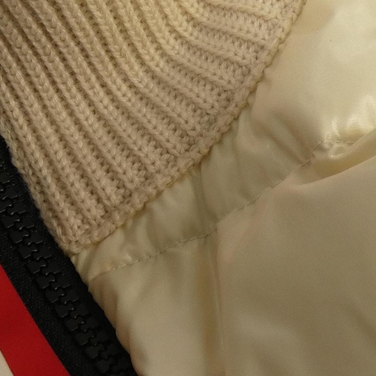 モンクレール MONCLER ダウンジャケット