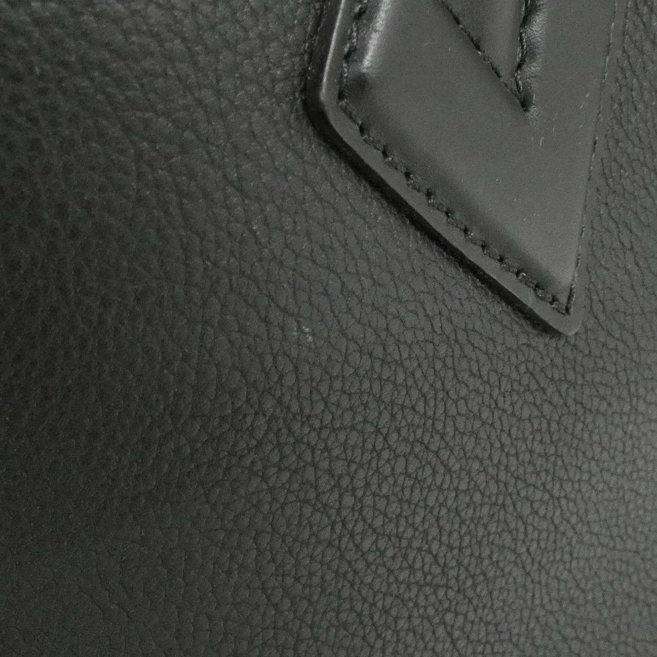 ルイヴィトン モノグラム タフタージュ オンマイサイド MM M53826 バッグ