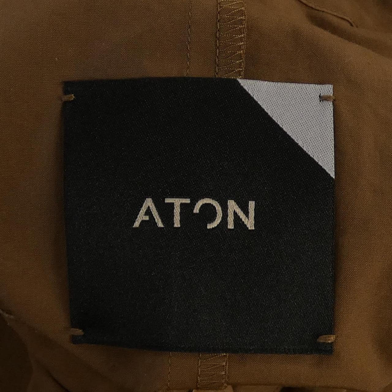 エイトン ATON シャツ